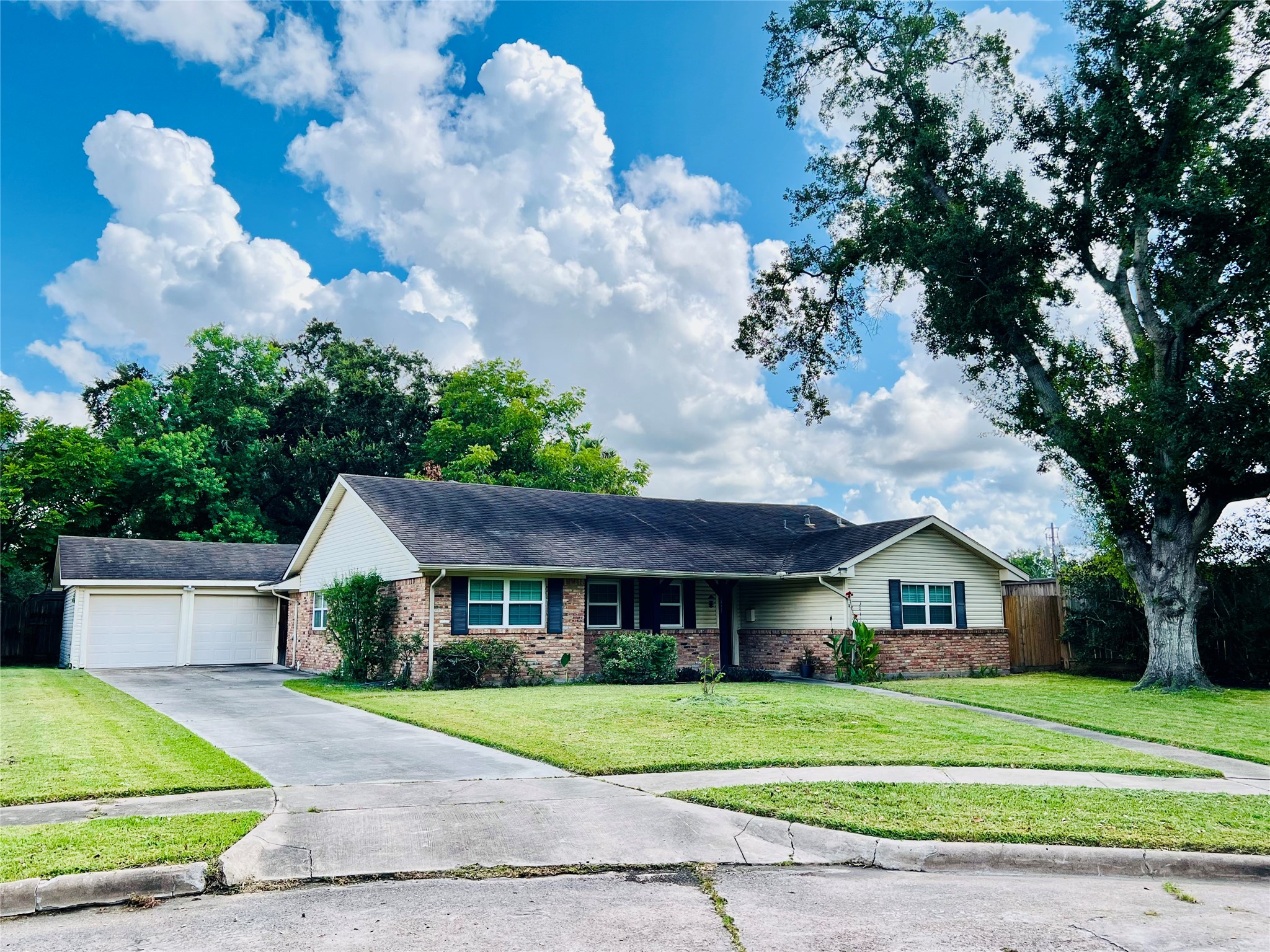 5118 Lymbar Drive Property Photo 1