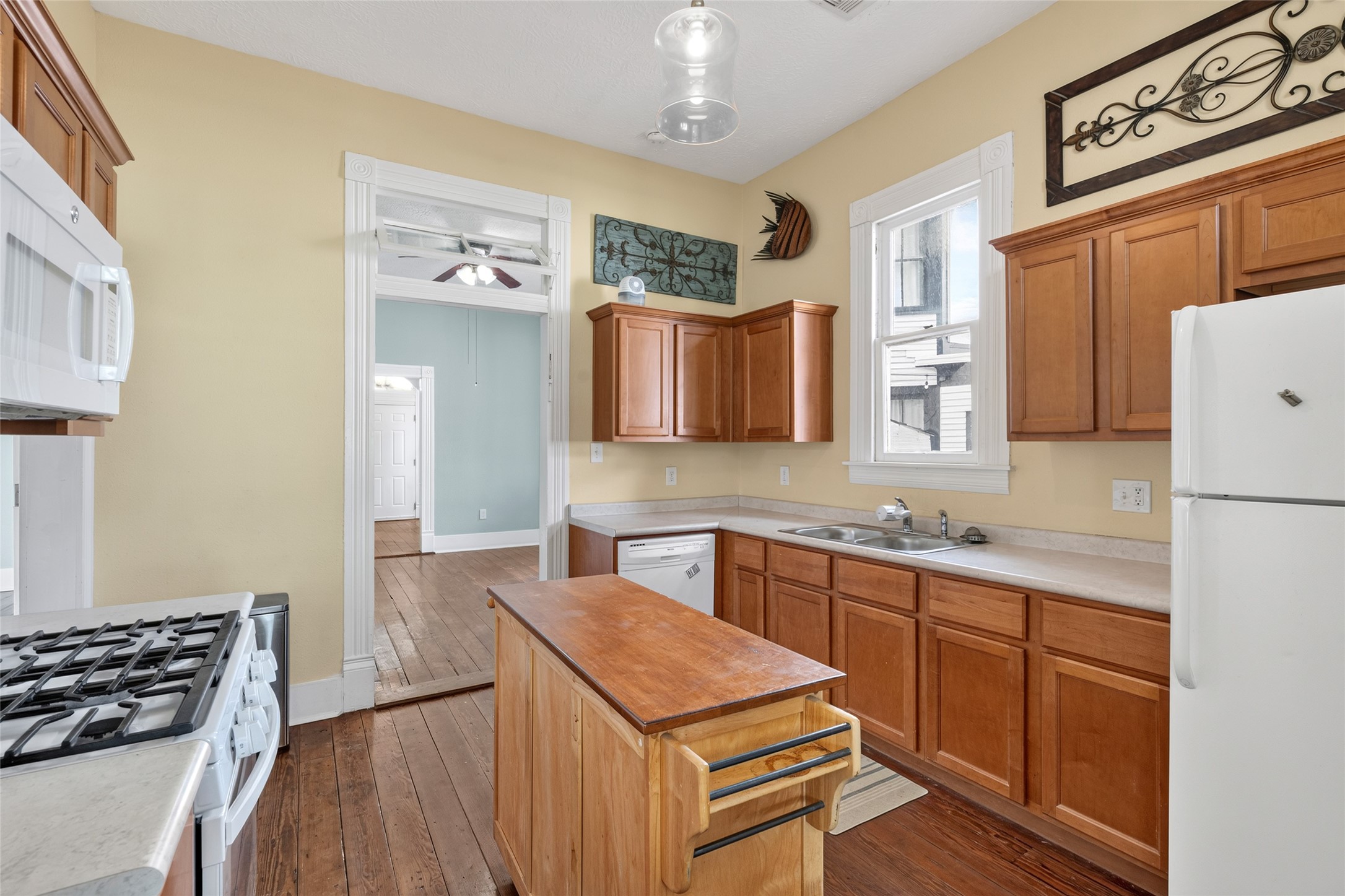2115 Avenue O 1/2 Property Photo 18