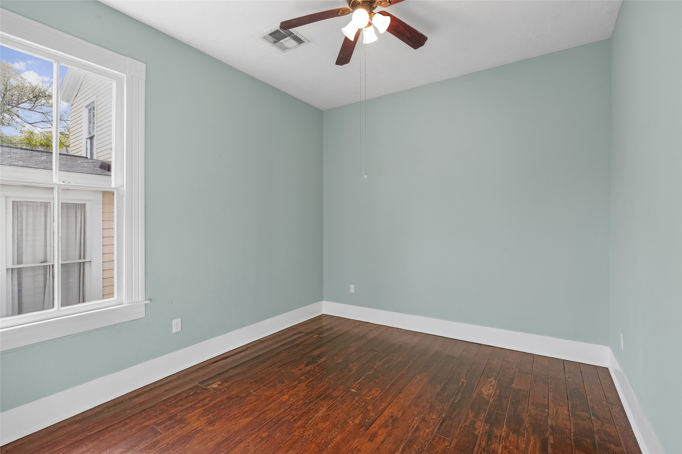 2115 Avenue O 1/2 Property Photo 20
