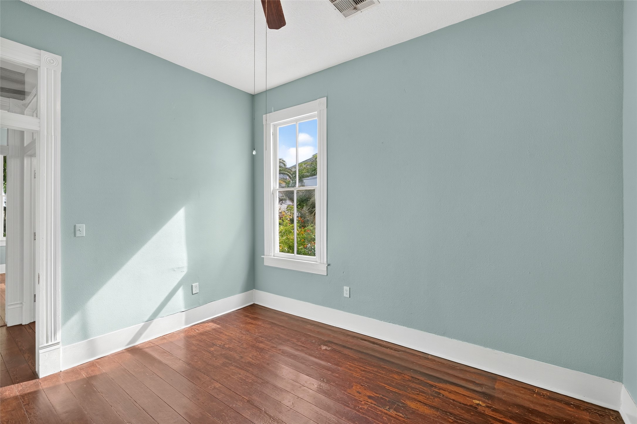 2115 Avenue O 1/2 Property Photo 21