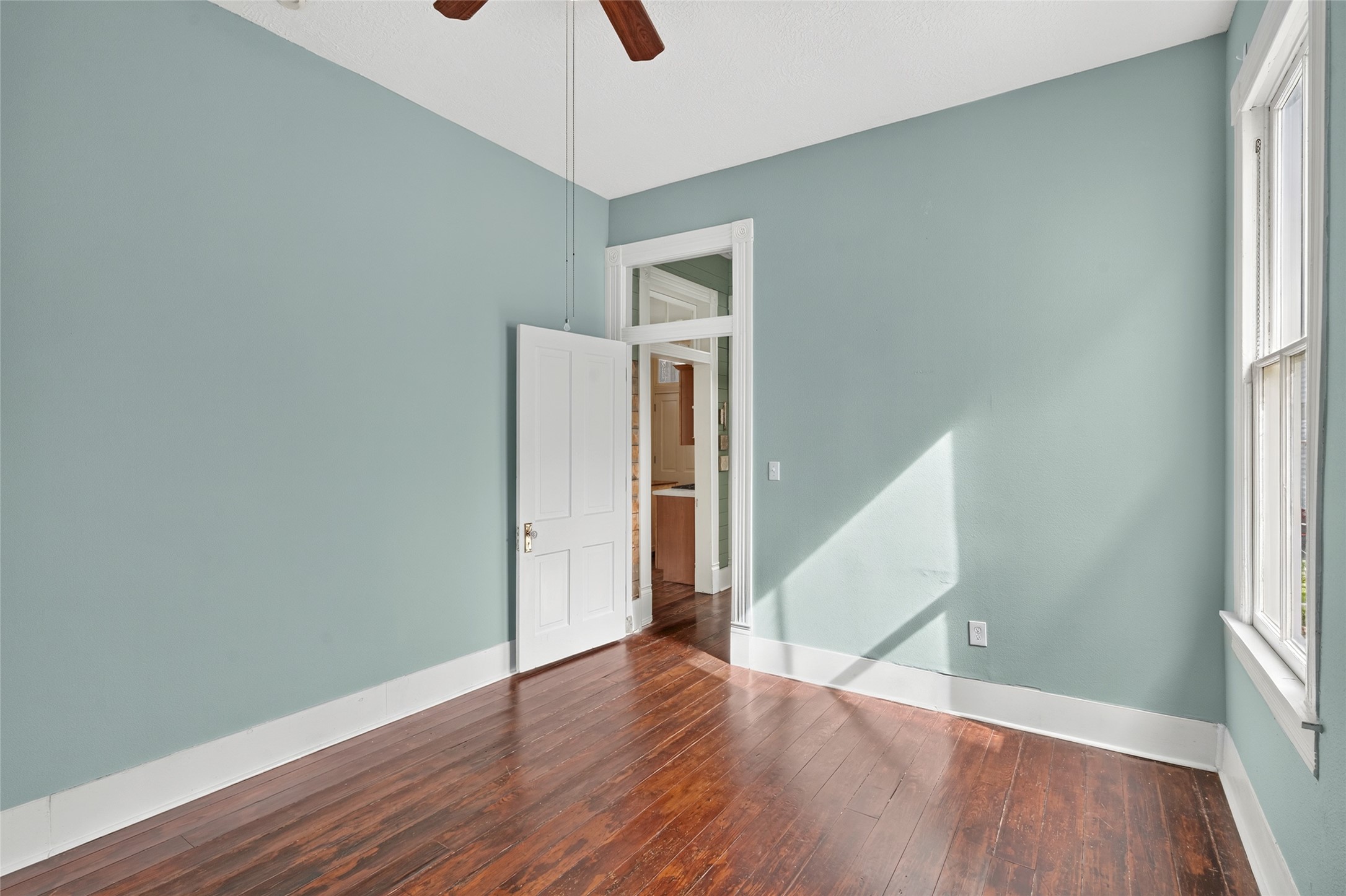 2115 Avenue O 1/2 Property Photo 22