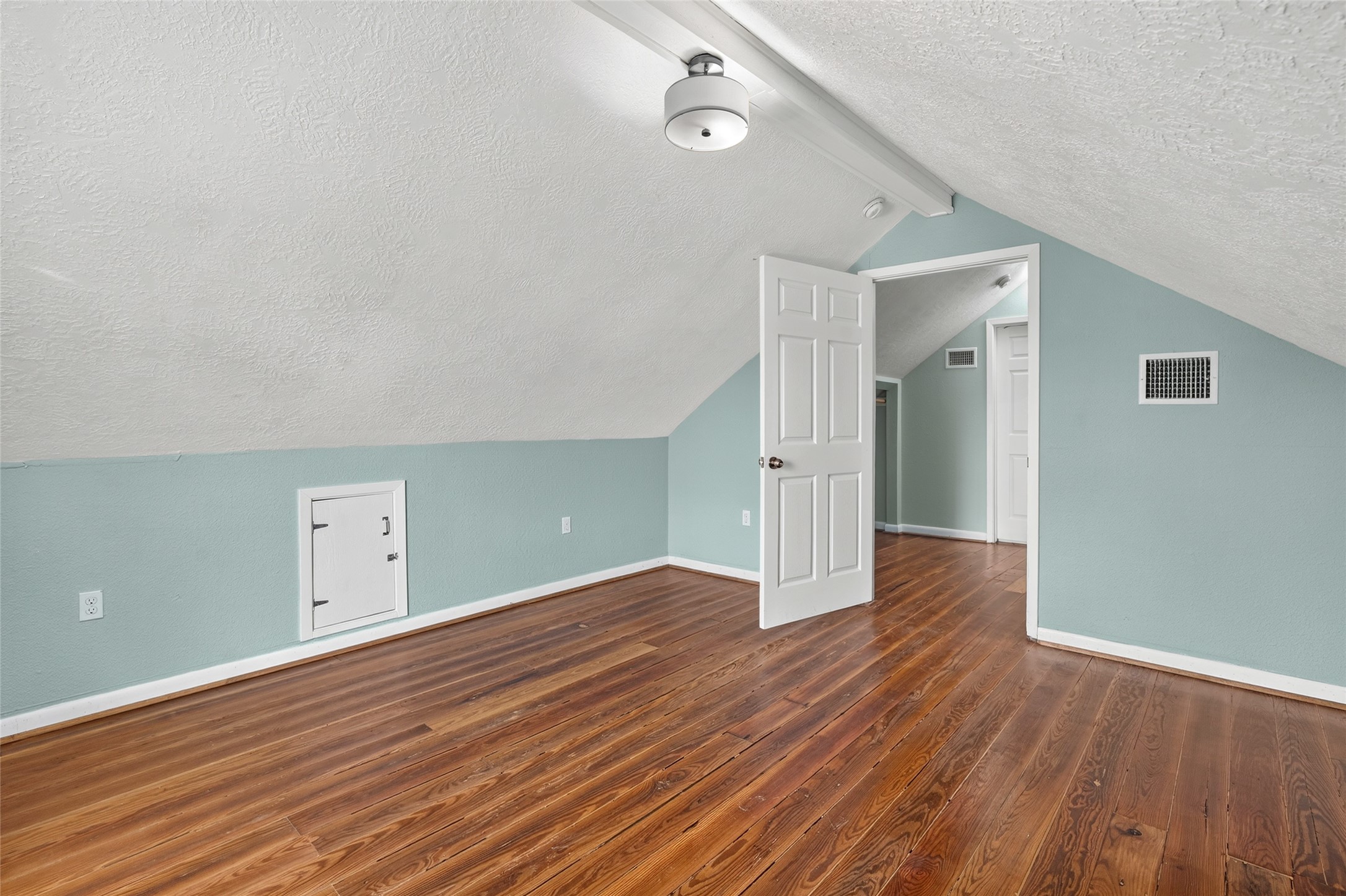 2115 Avenue O 1/2 Property Photo 32