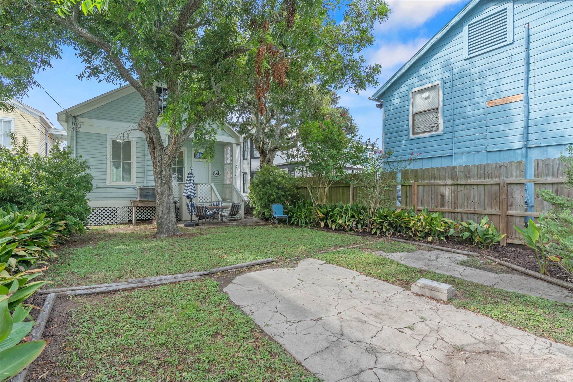 2115 Avenue O 1/2 Property Photo 37