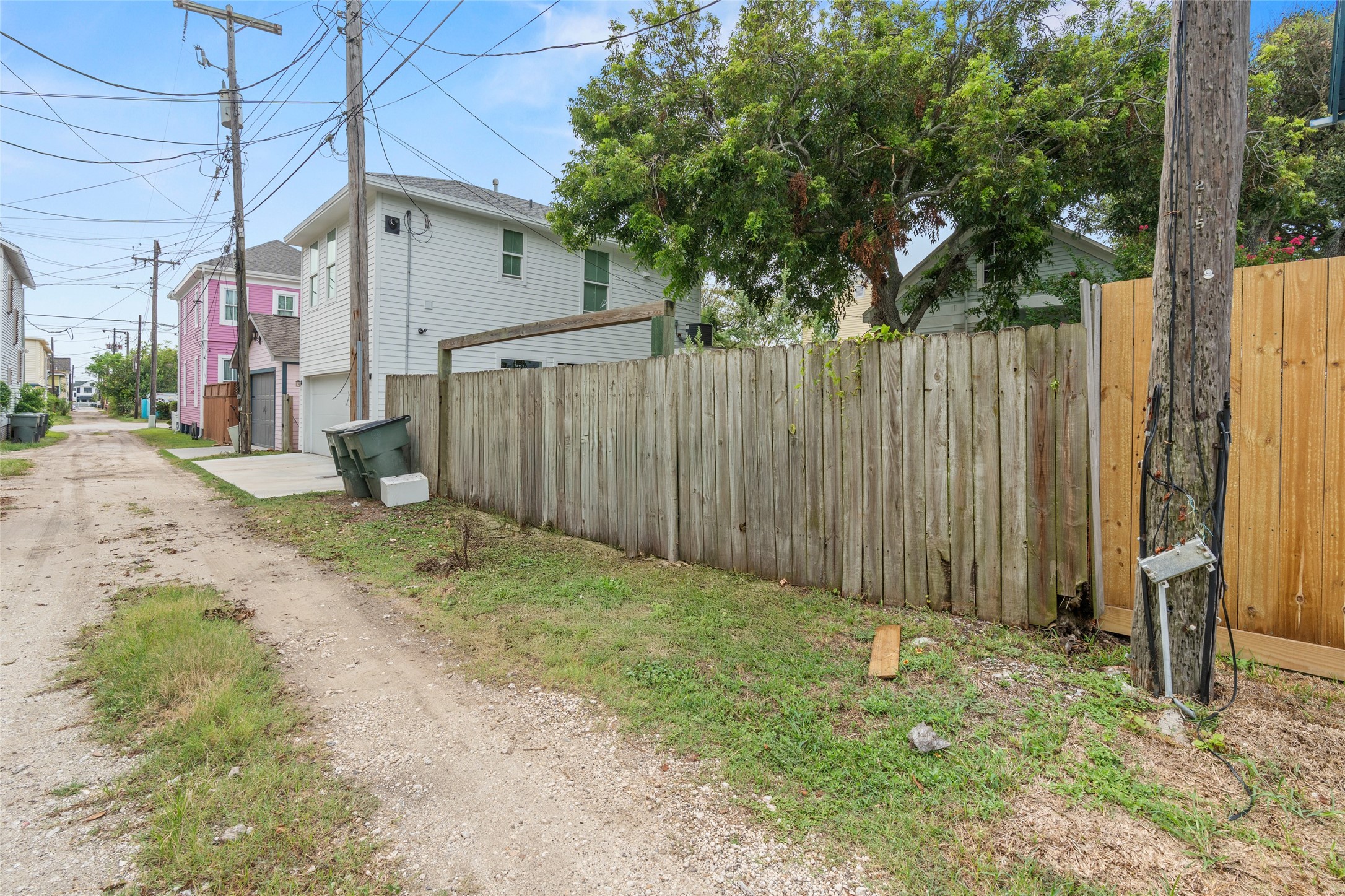 2115 Avenue O 1/2 Property Photo 40