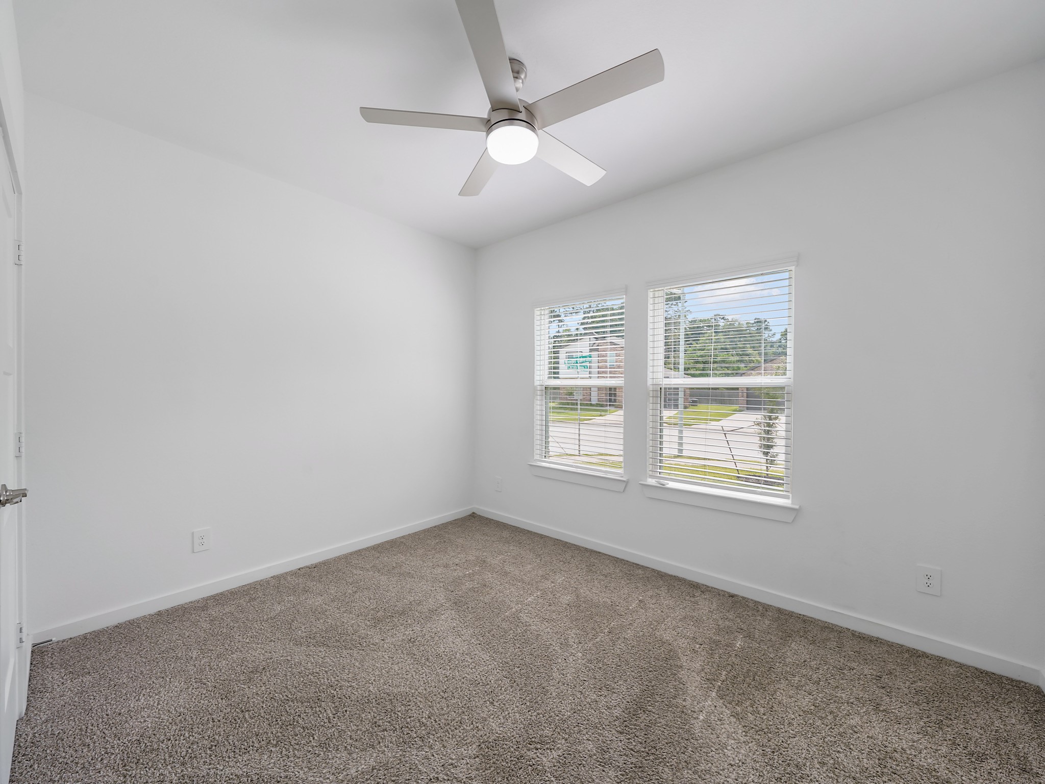 14206 Wonder Lake Lane Property Photo 6