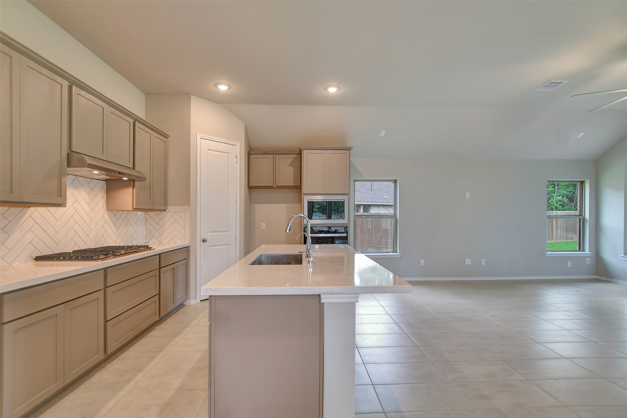 8346 Boundary Waters Drive Property Photo 9