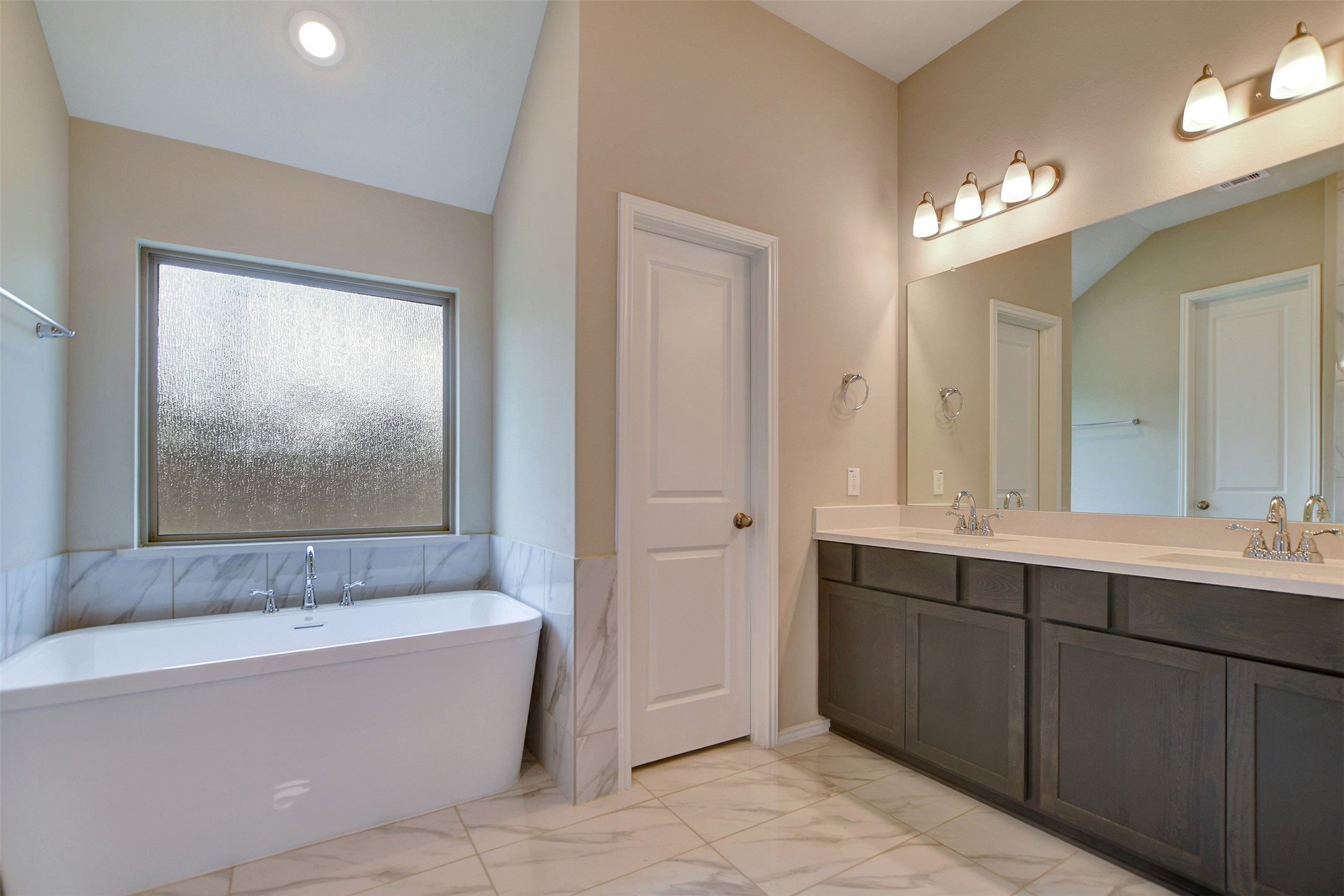 8346 Boundary Waters Drive Property Photo 30