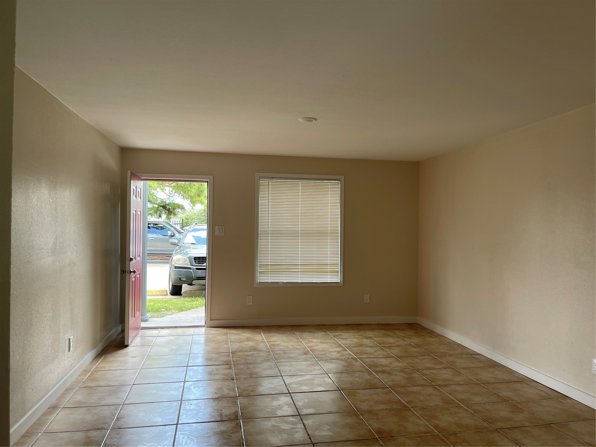 703 Barren Springs Drive C Property Photo 2