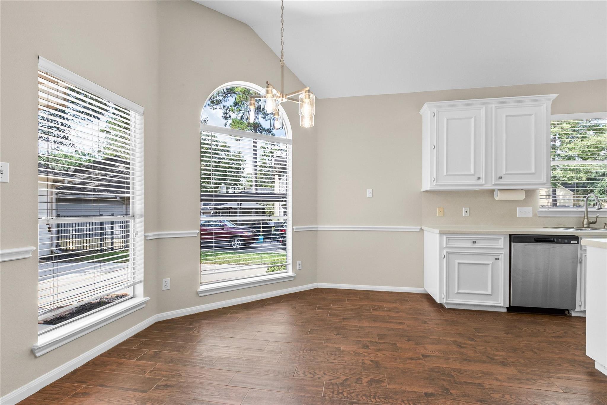 712 Forest Lane Drive, Conroe Tx 77302 Property Photo 15