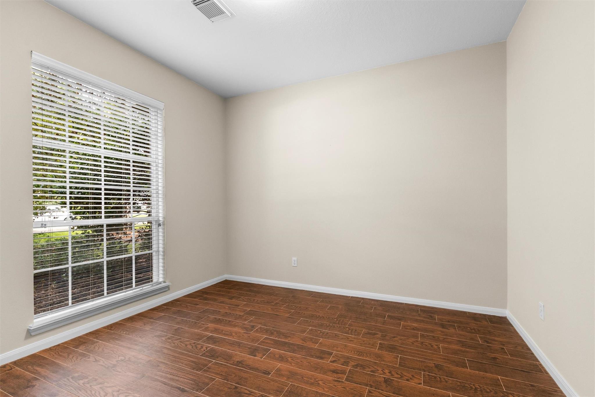 712 Forest Lane Drive Property Photo 27