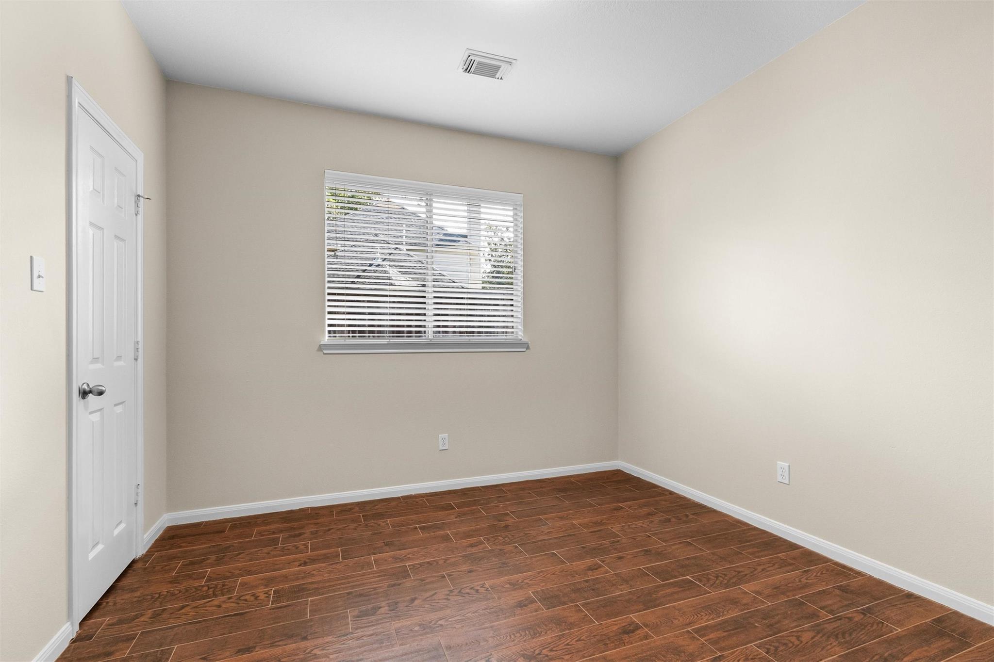 712 Forest Lane Drive Property Photo 35
