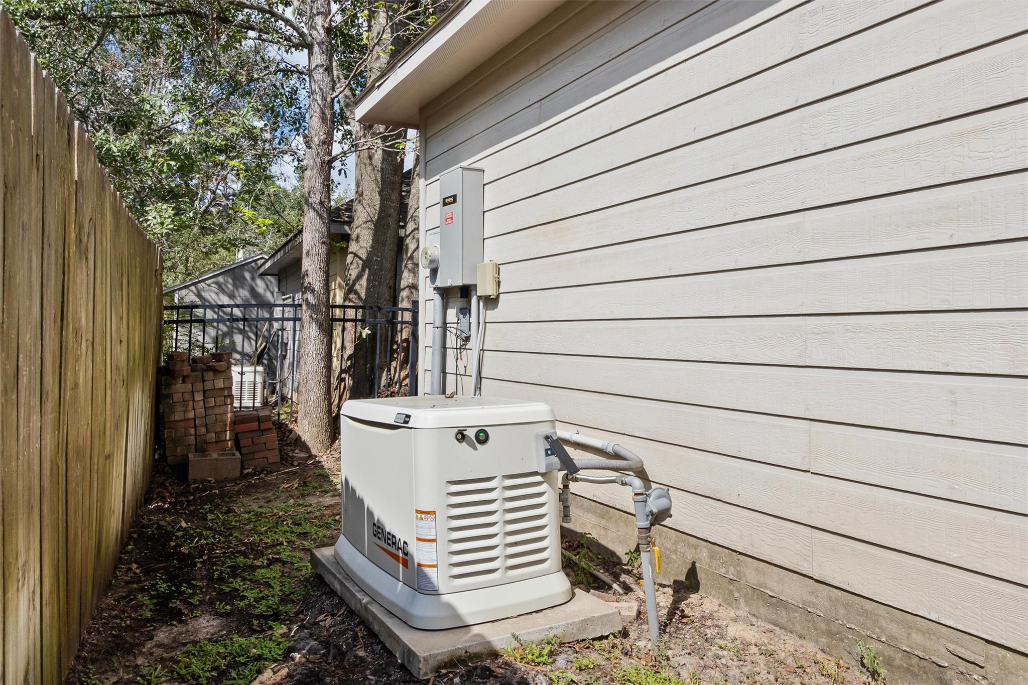 712 Forest Lane Drive Property Photo 45