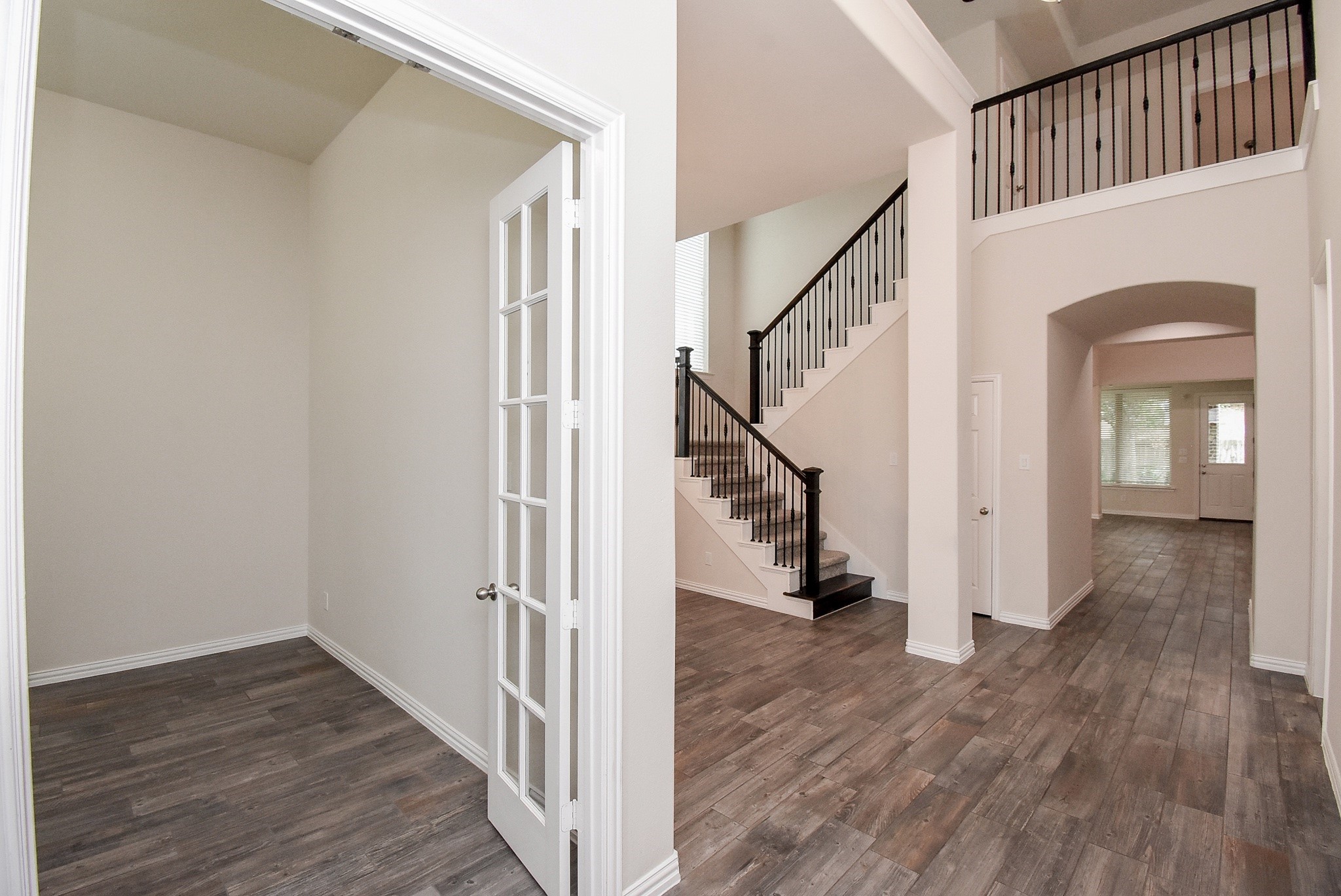 27231 Symphony Creek Lane Property Photo 3