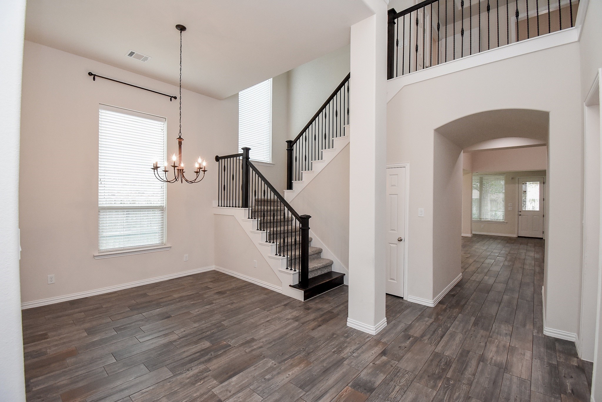 27231 Symphony Creek Lane Property Photo 5