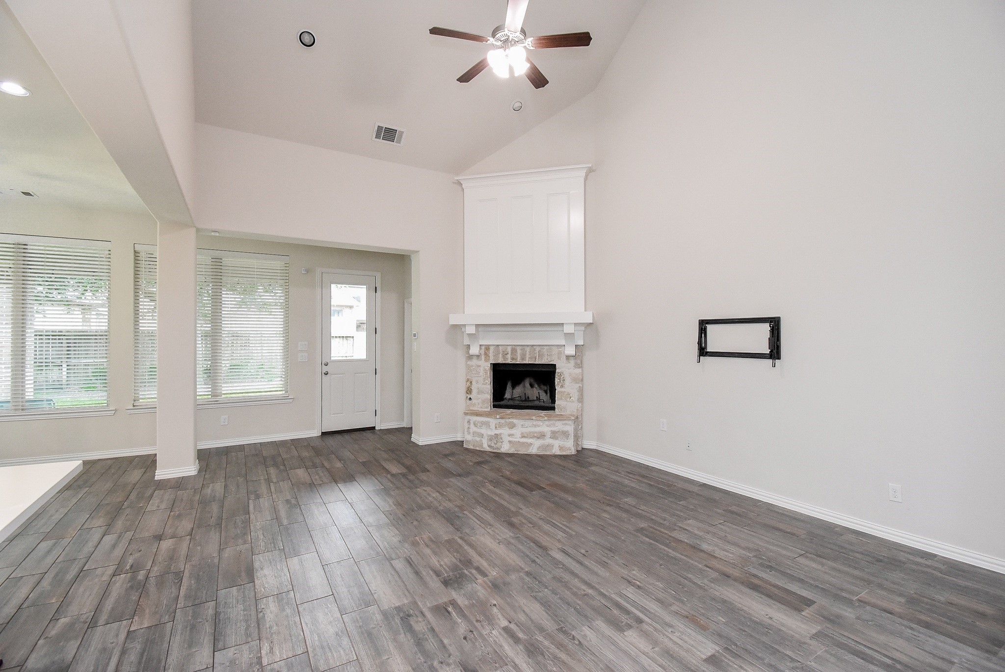27231 Symphony Creek Lane Property Photo 13
