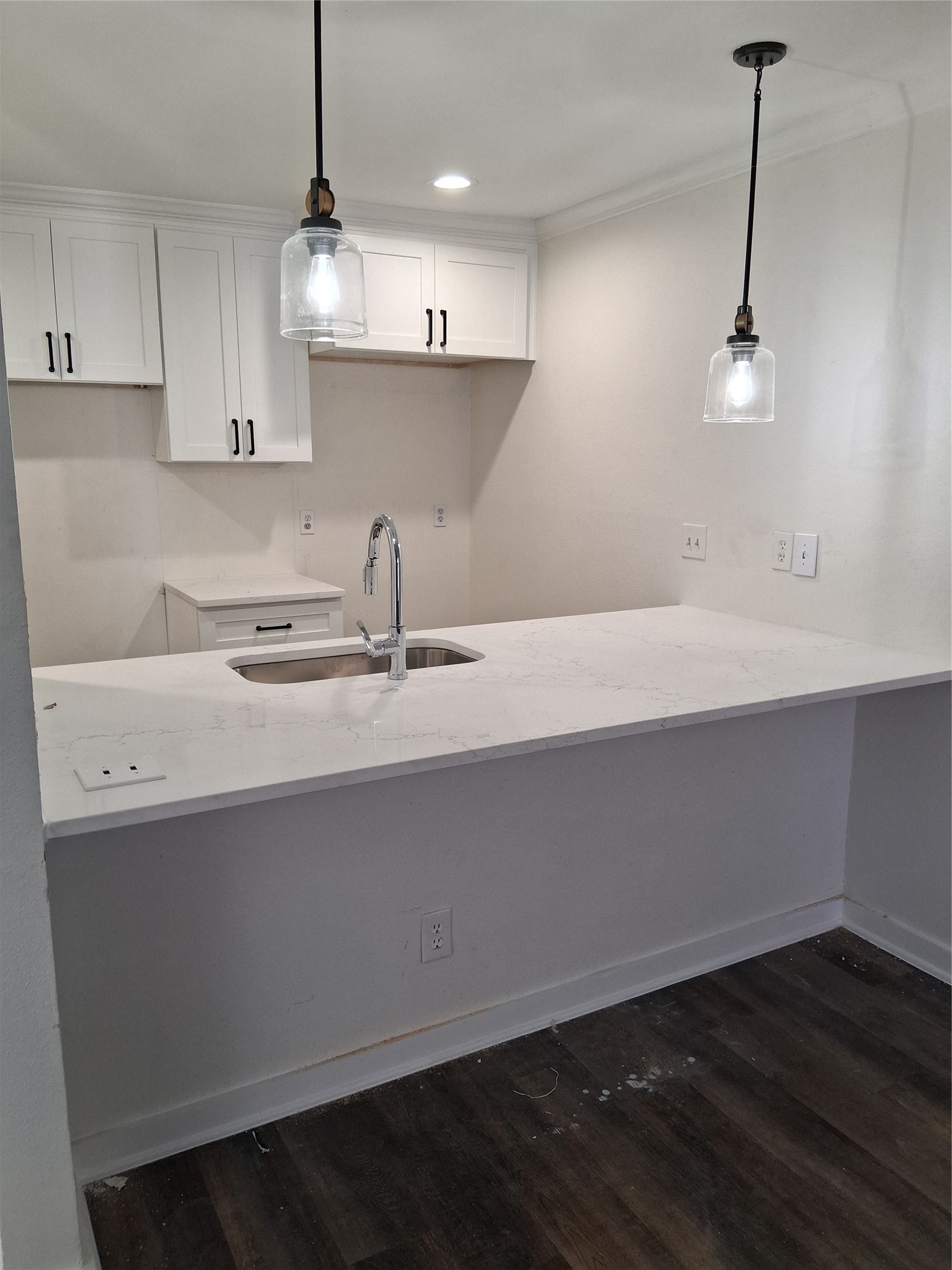 7313 Gulf Freeway 315 Property Photo 1