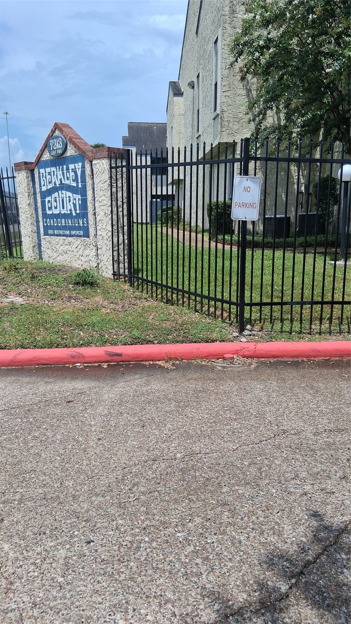 7313 Gulf Freeway 315 Property Photo 5