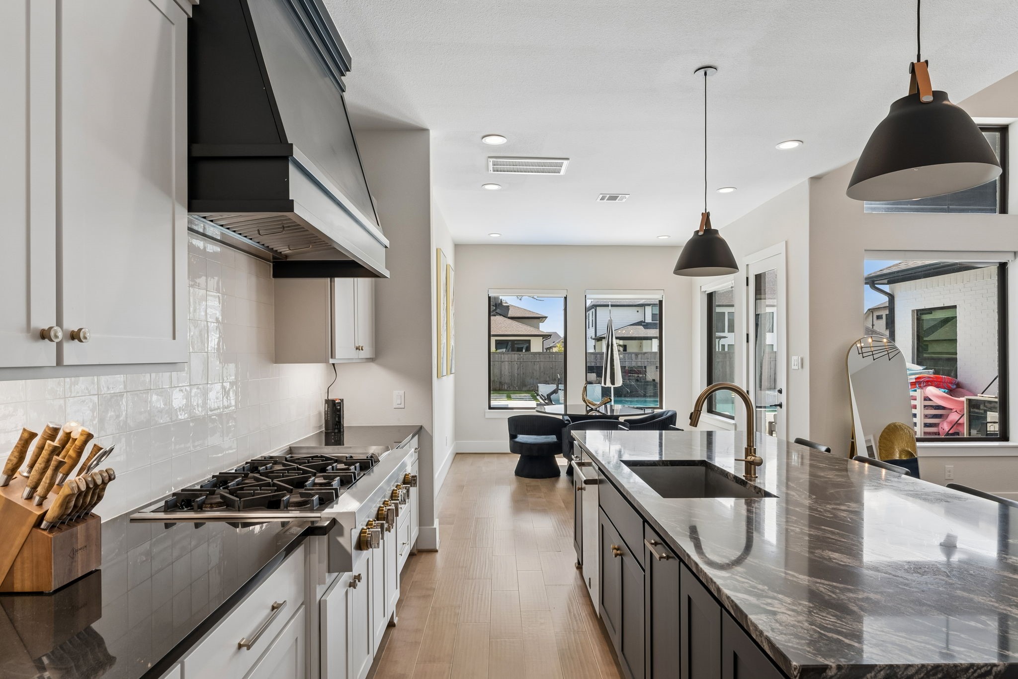 10110 Mariner Oaks Drive Property Photo 15