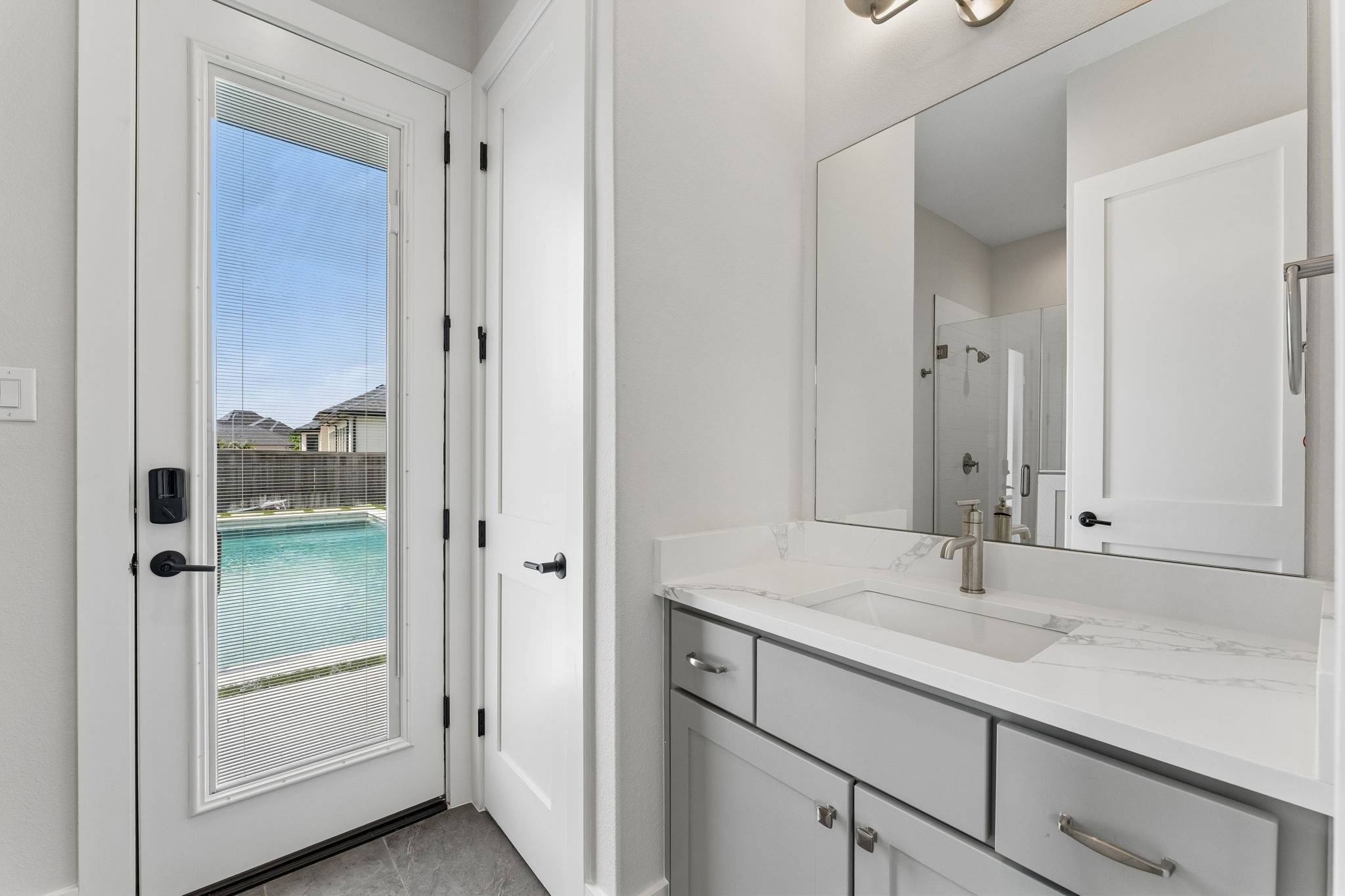 10110 Mariner Oaks Drive Property Photo 23