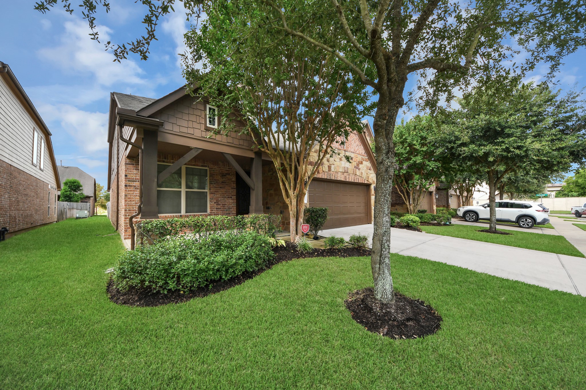24219 Peralta Glen Lane Property Photo 3