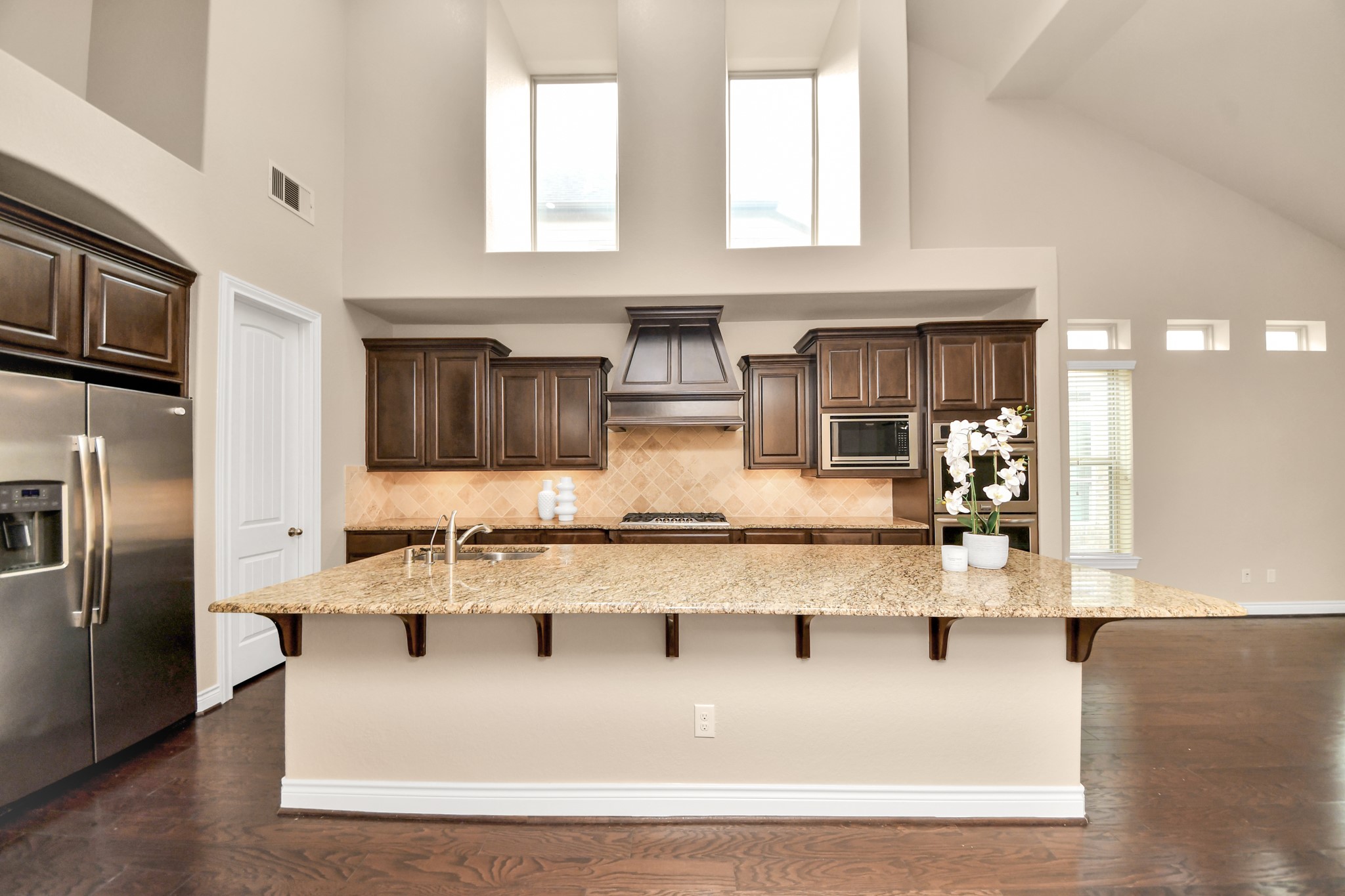 24219 Peralta Glen Lane Property Photo 8