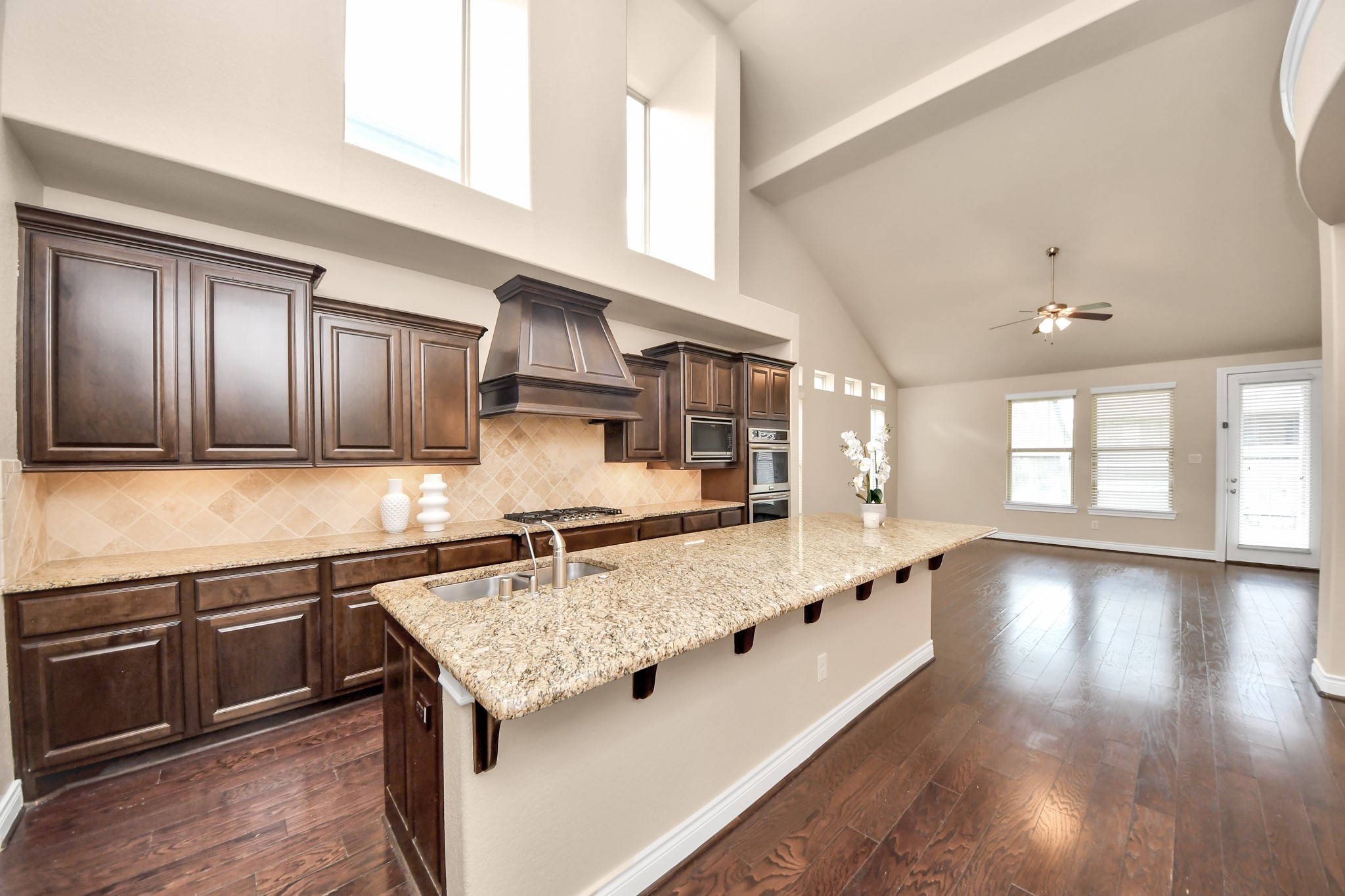 24219 Peralta Glen Lane Property Photo 11