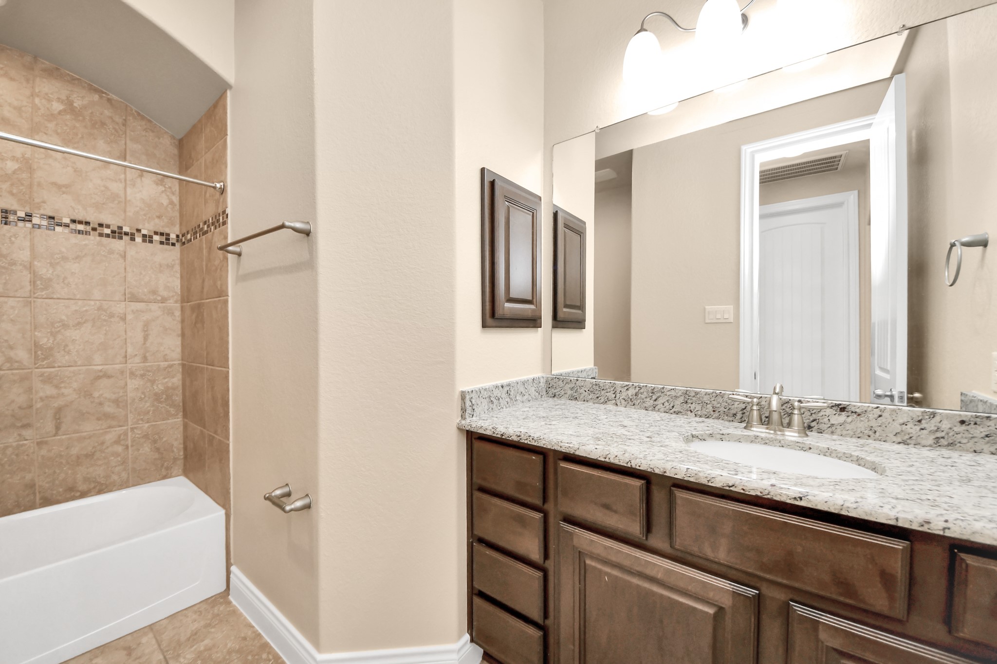 24219 Peralta Glen Lane Property Photo 26