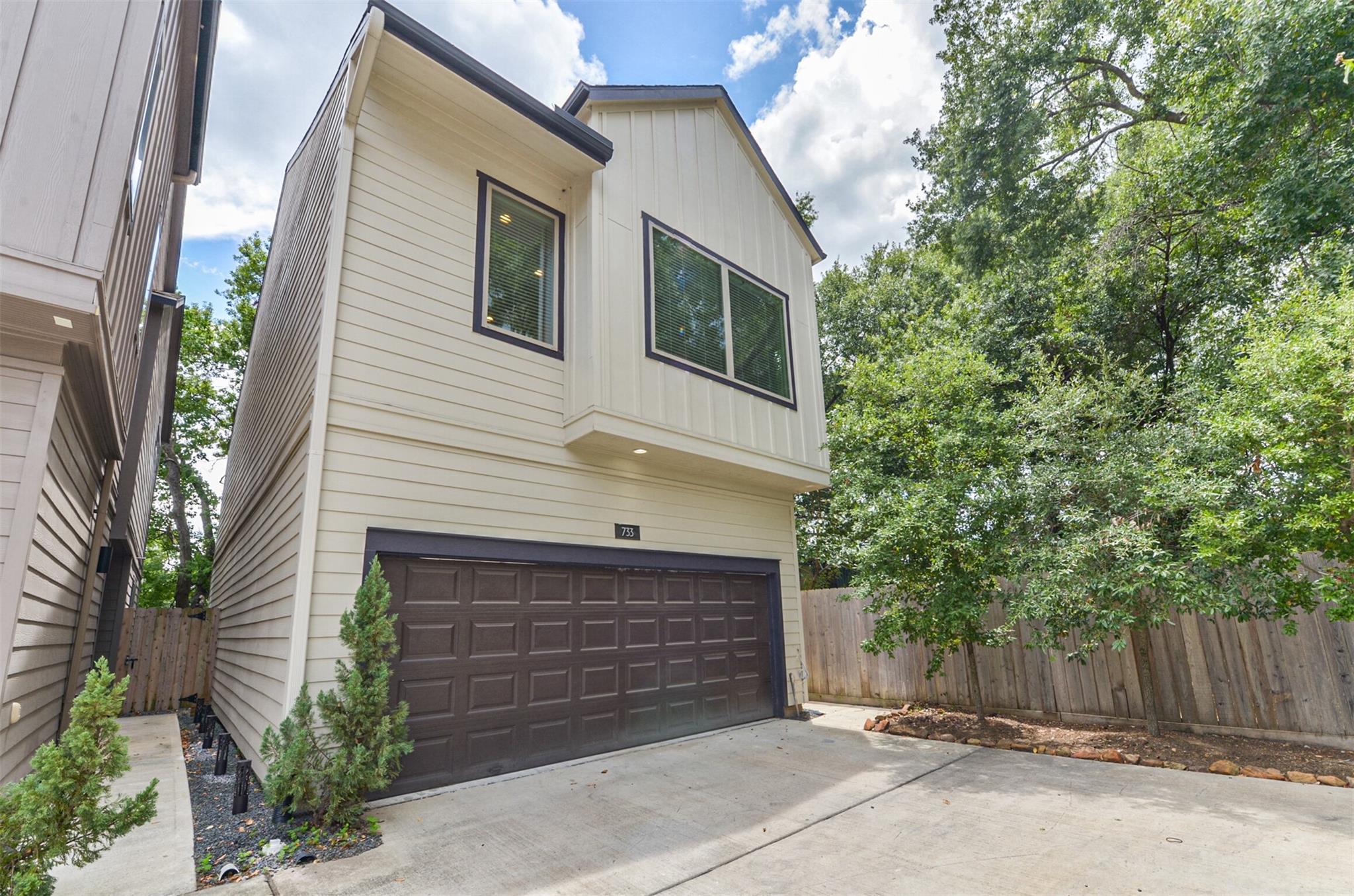 733 Janisch Road Property Photo 2
