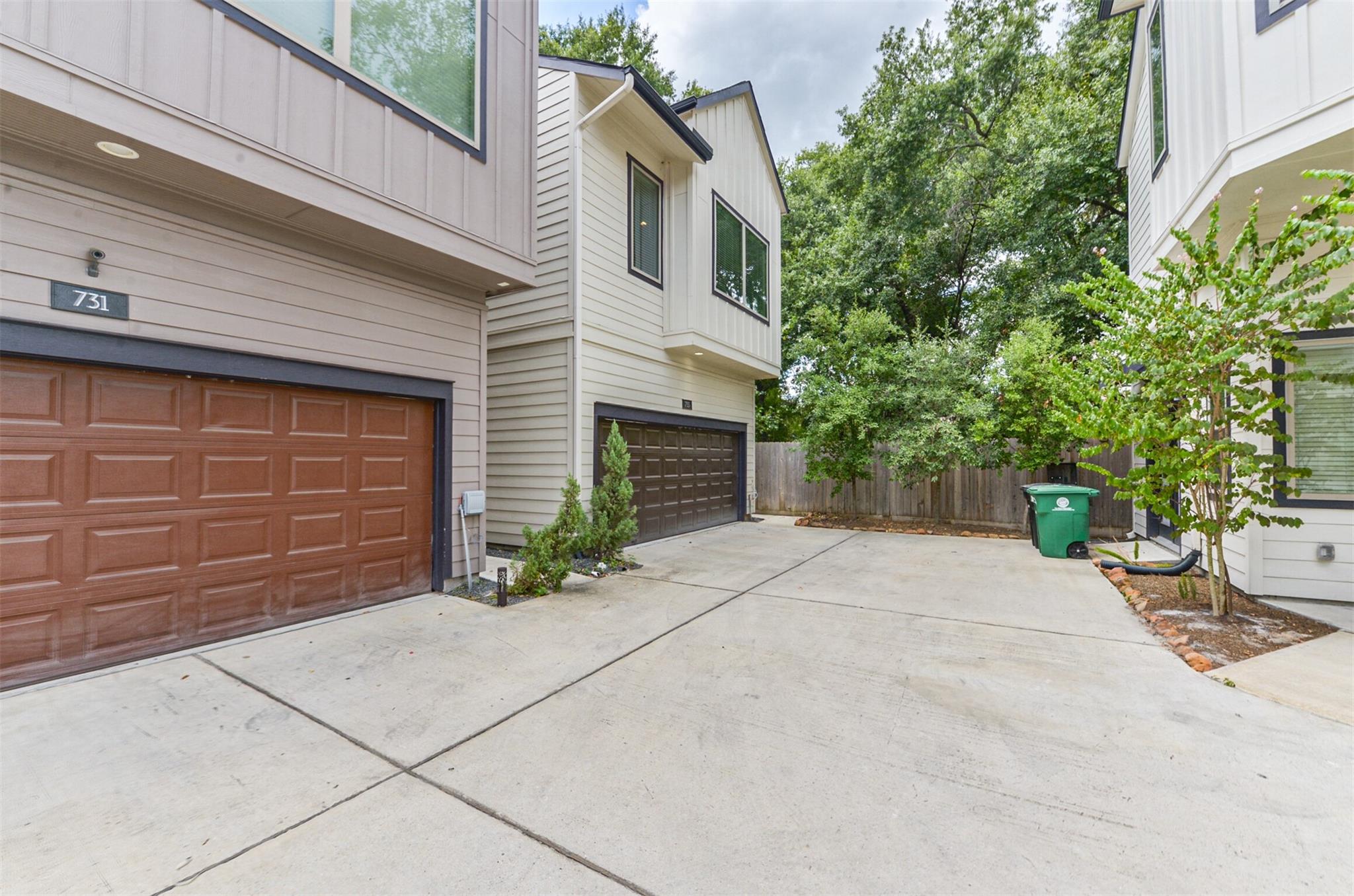 733 Janisch Road Property Photo 3