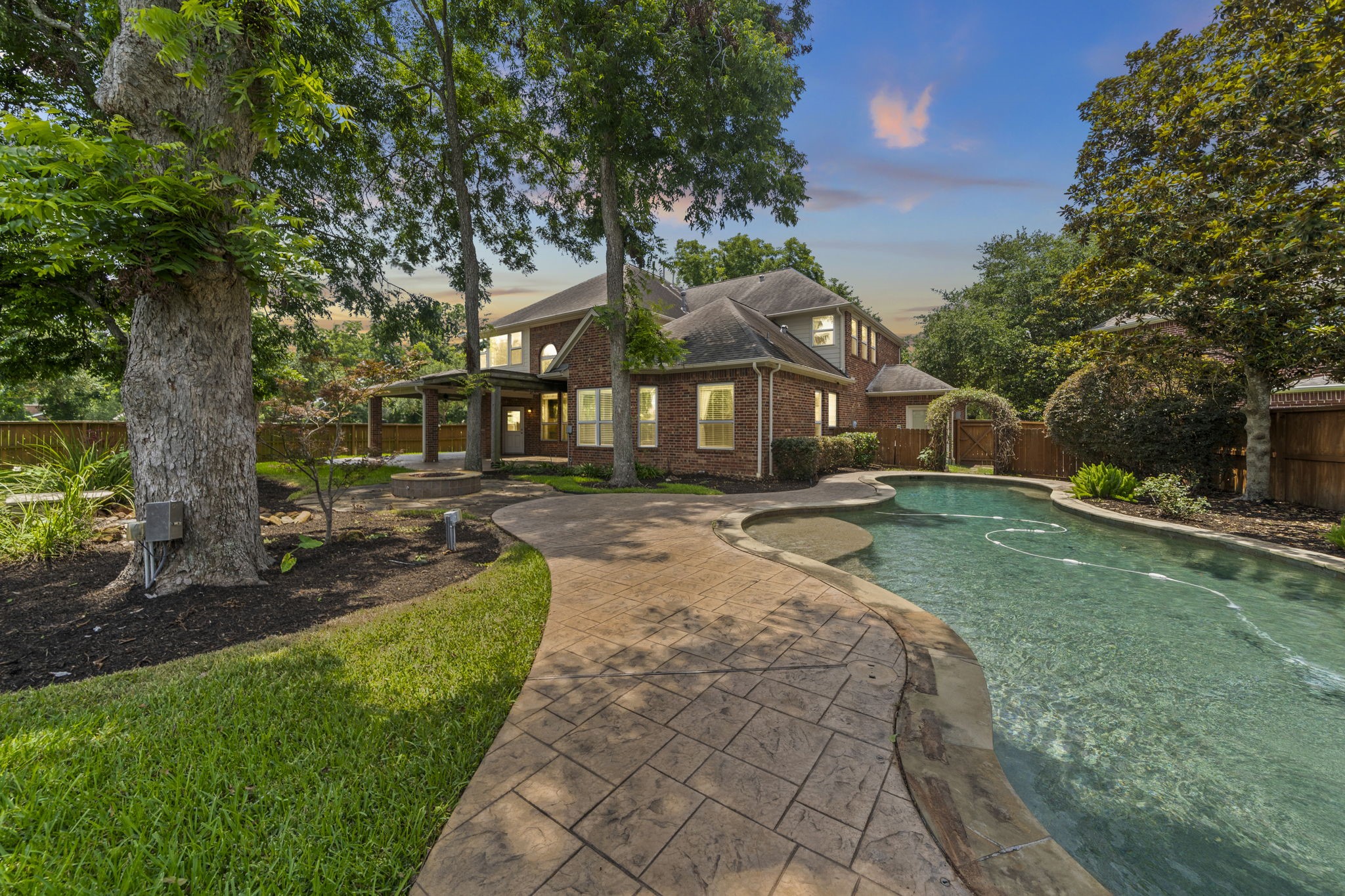 8407 Idle Wind Court Property Photo 1