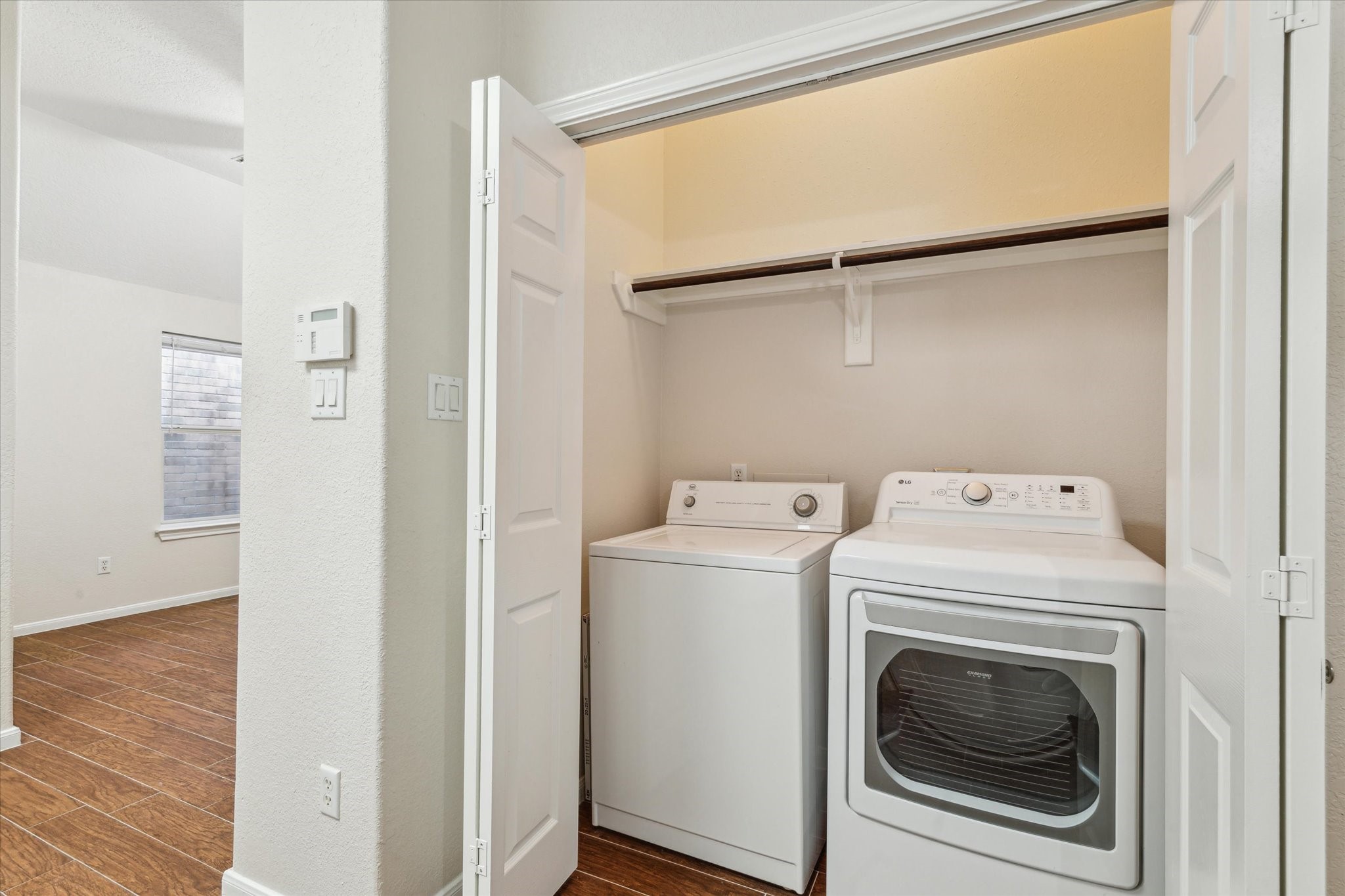 2806 Crescent Star Road Property Photo 12