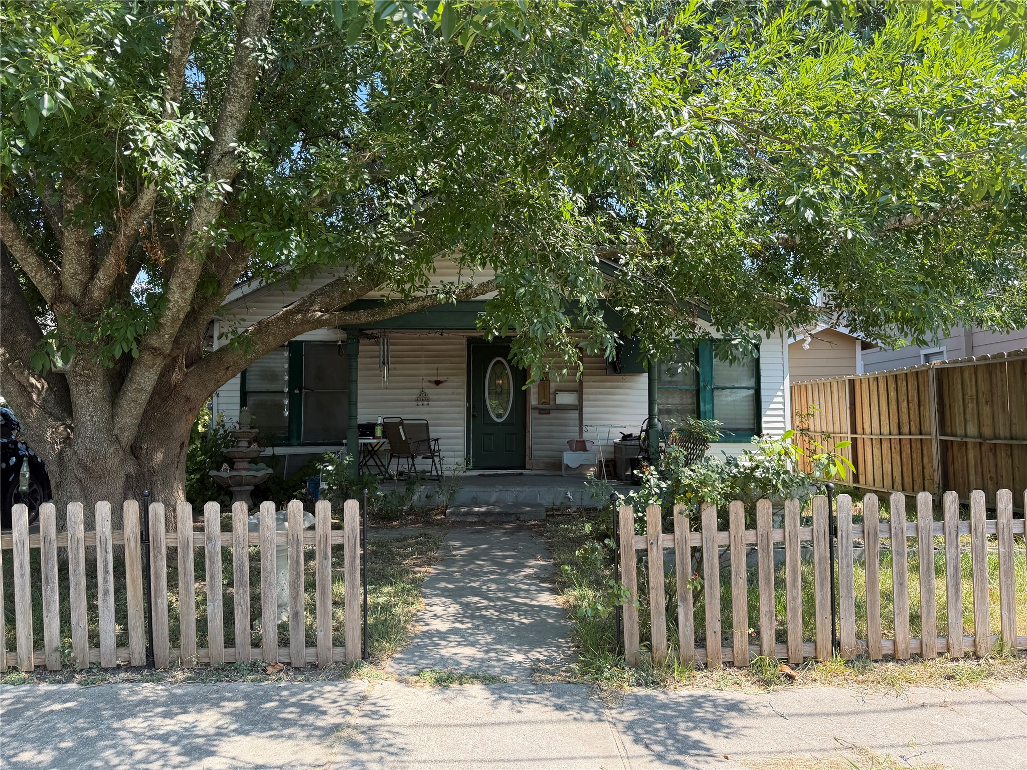 508 W Republic Avenue Property Photo 1