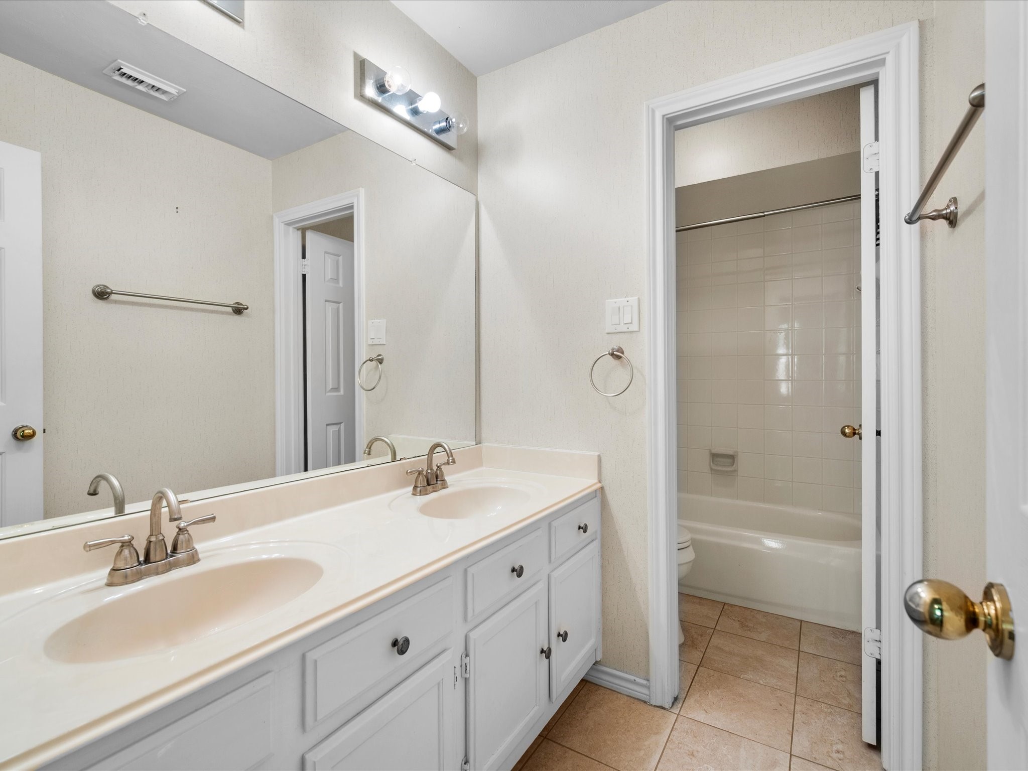 2707 Cheryl Court Property Photo 25