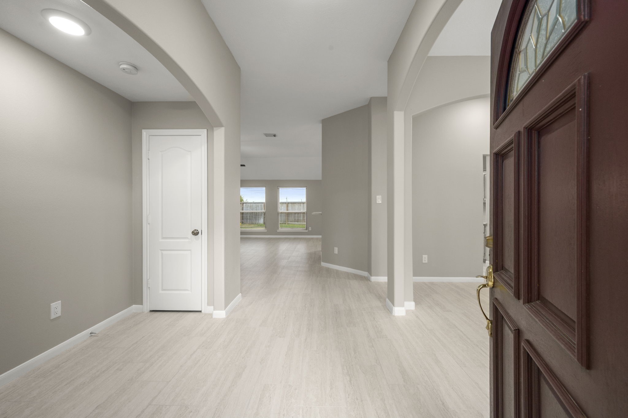 11742 Pinos Altos Drive Property Photo 5