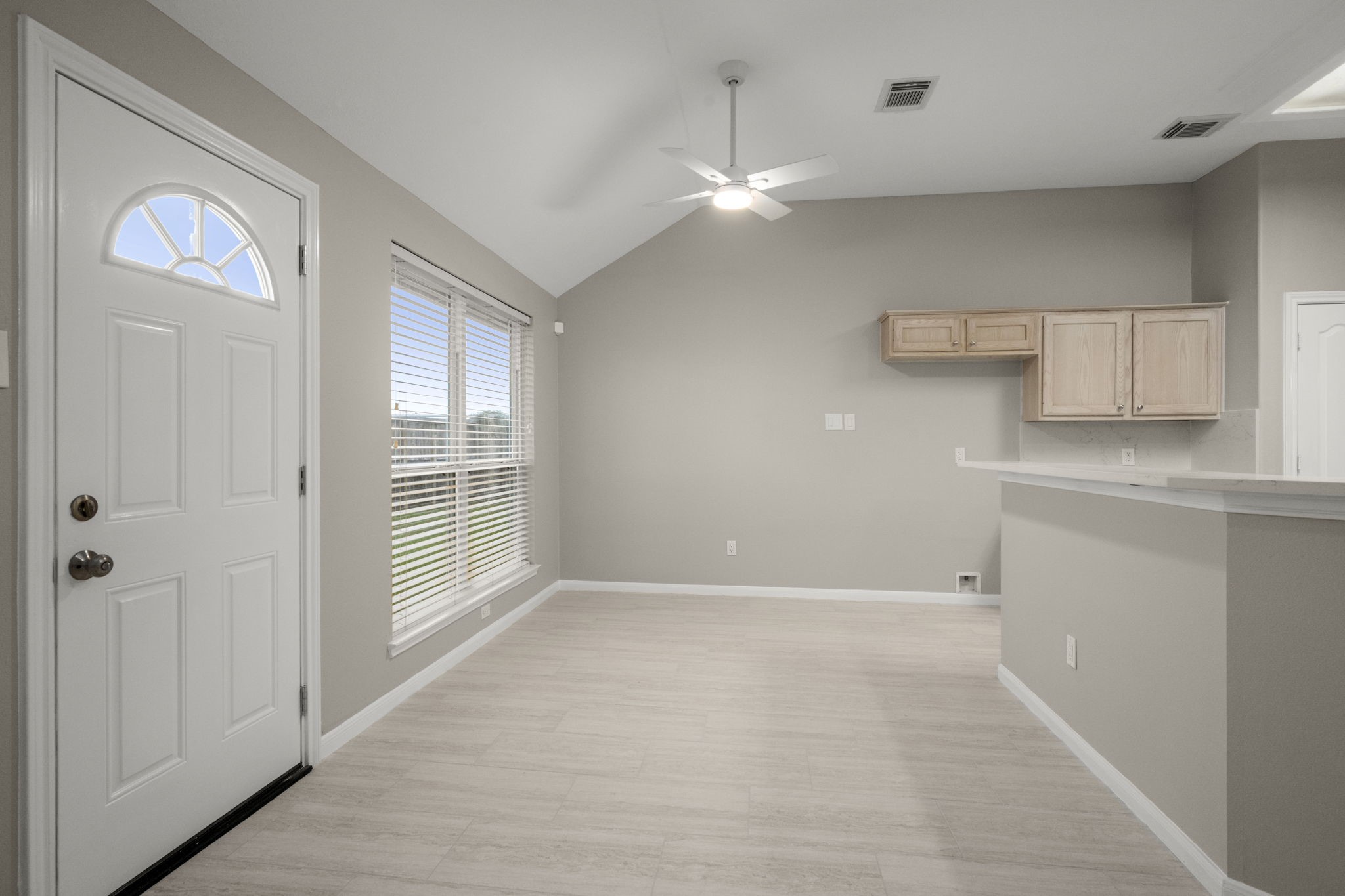 11742 Pinos Altos Drive Property Photo 14