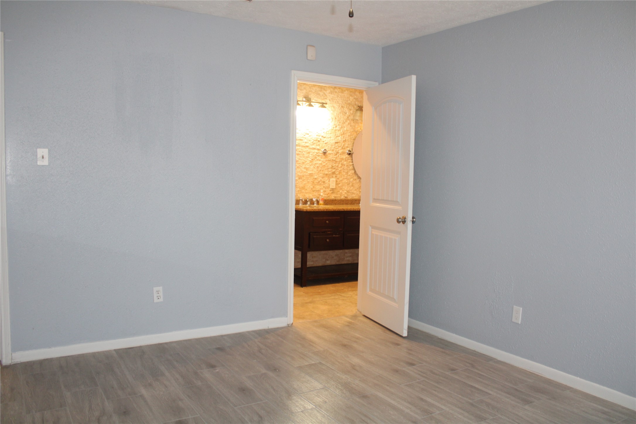 13819 Crosshaven Drive Property Photo 22