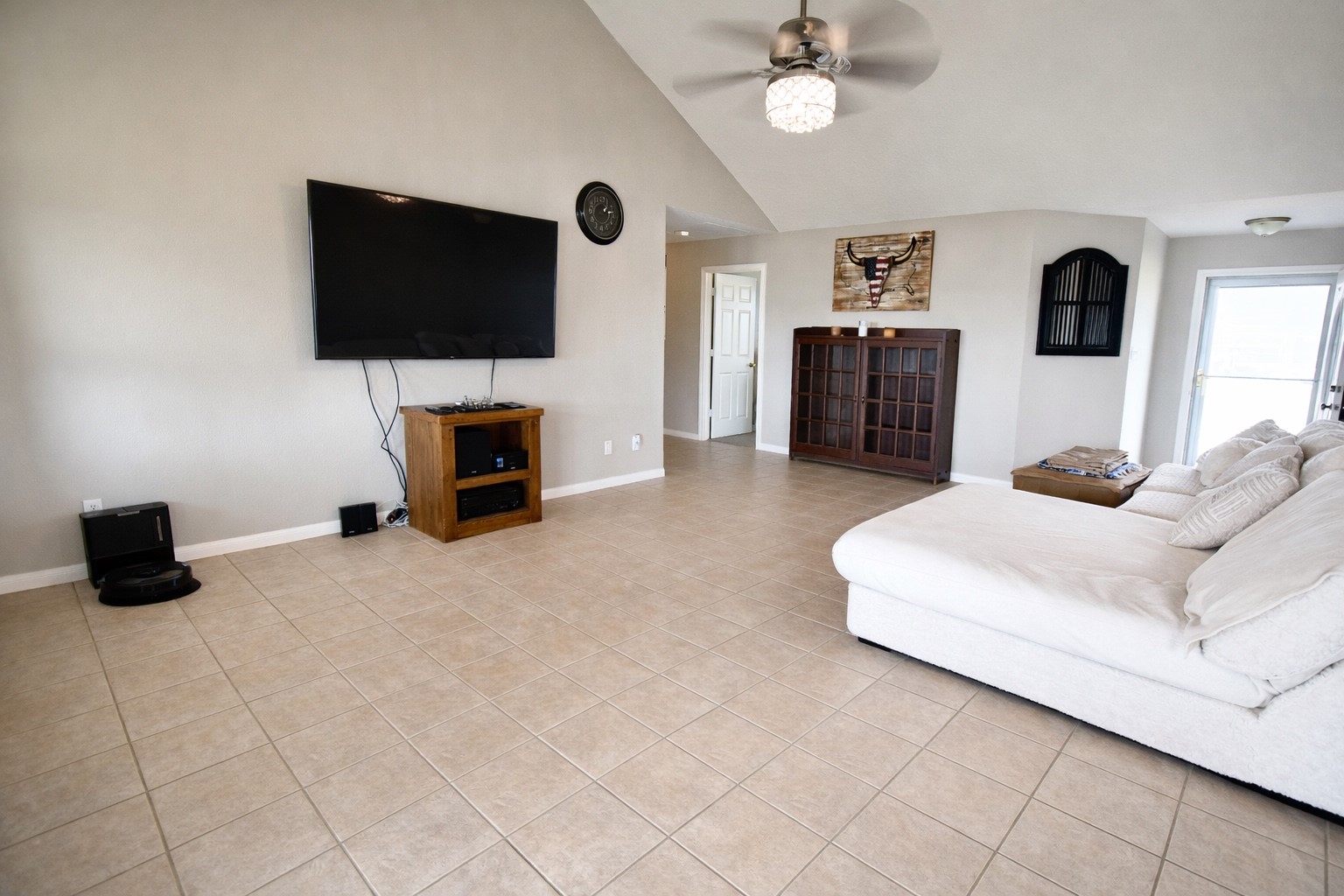 2731 Avenue D Property Photo 9