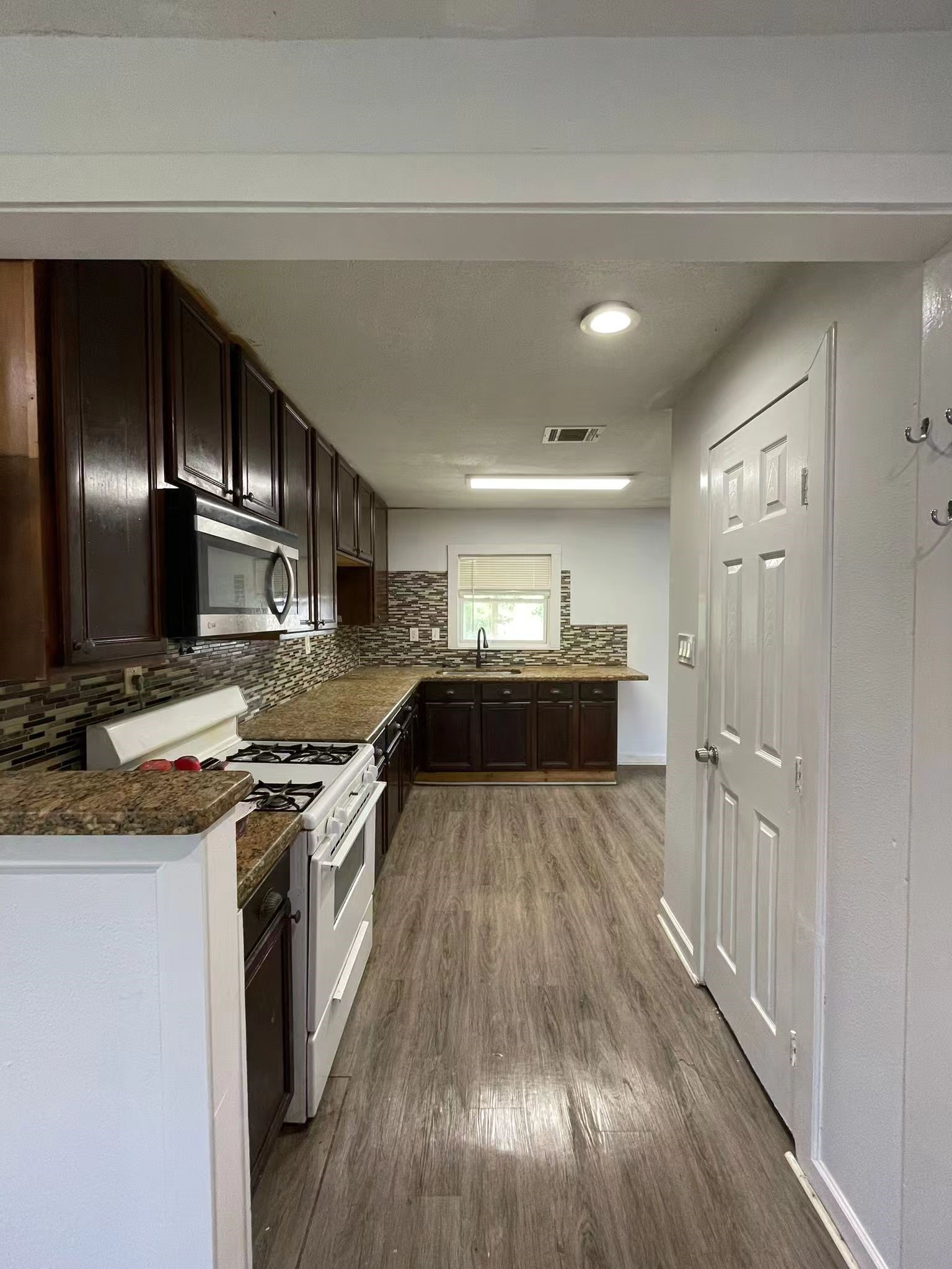 7814 Richland Drive Property Photo 2