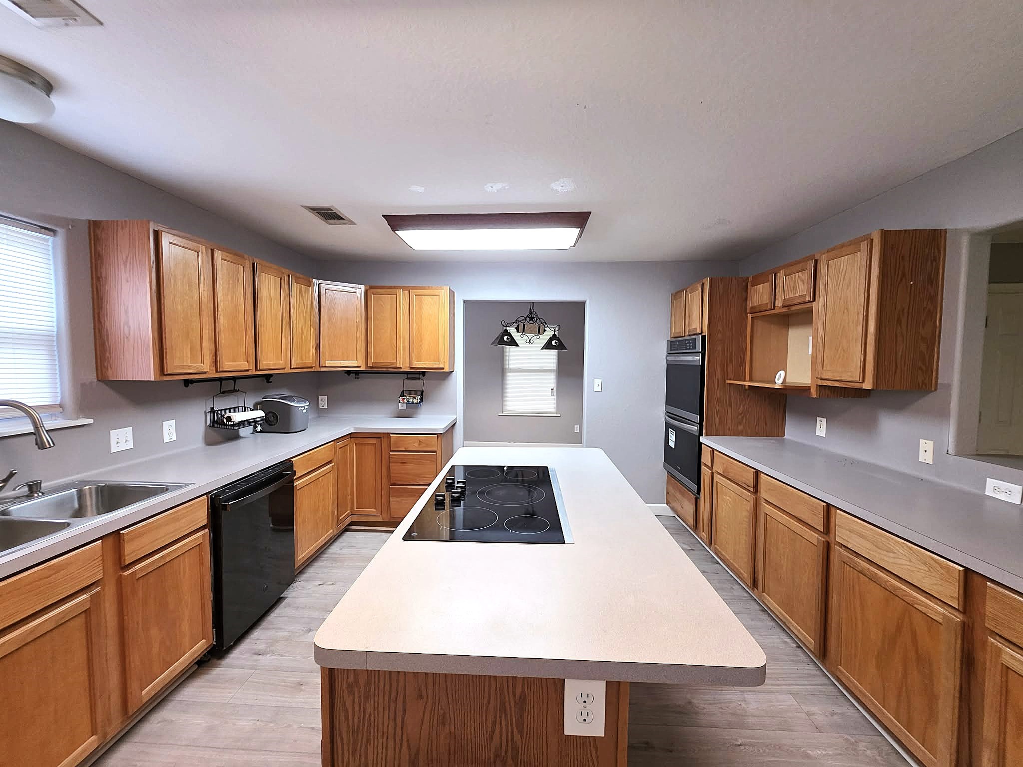 1187 County Road 6479 Property Photo 9