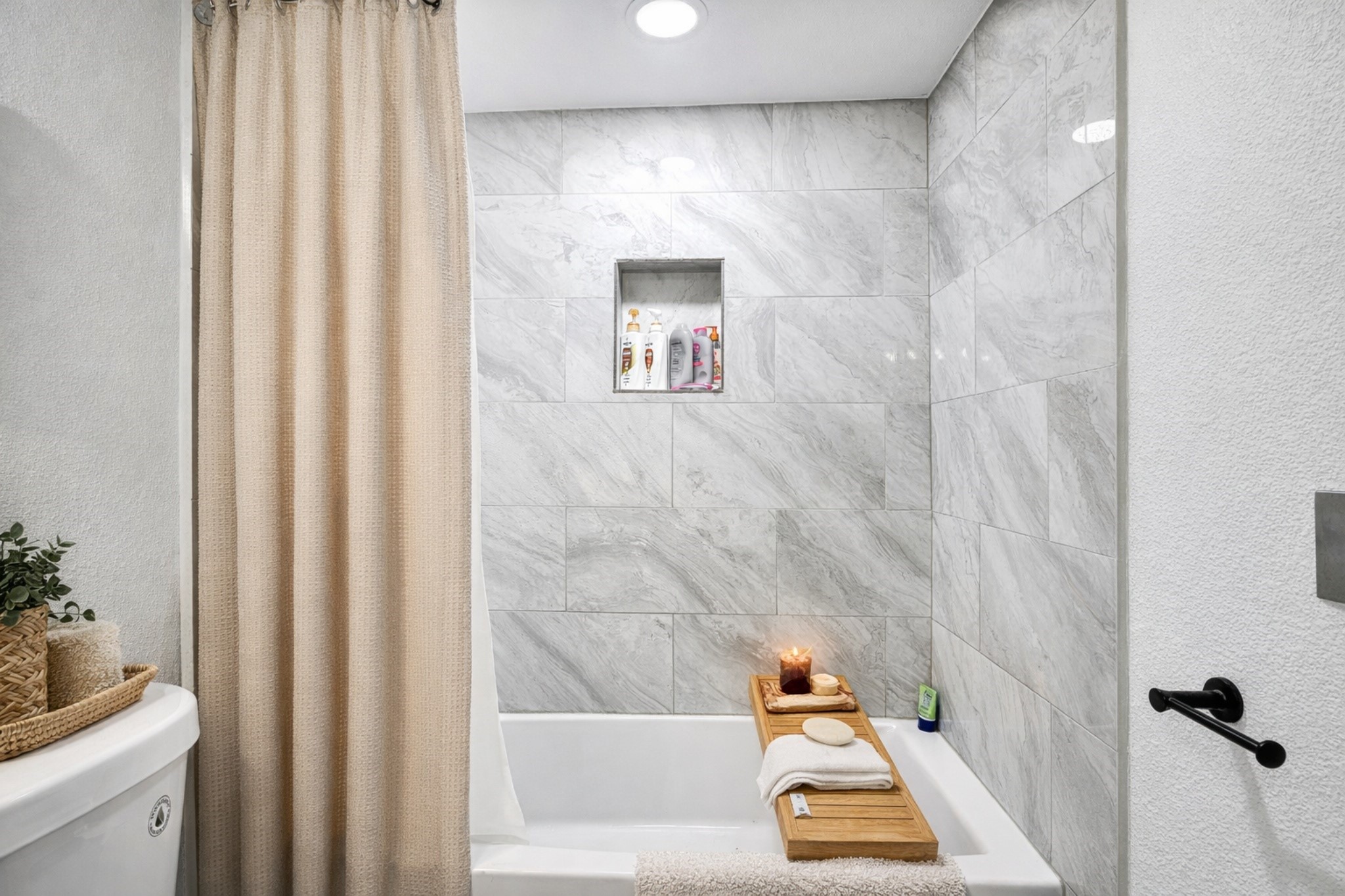 10811 Richmond Avenue 68 Property Photo 19