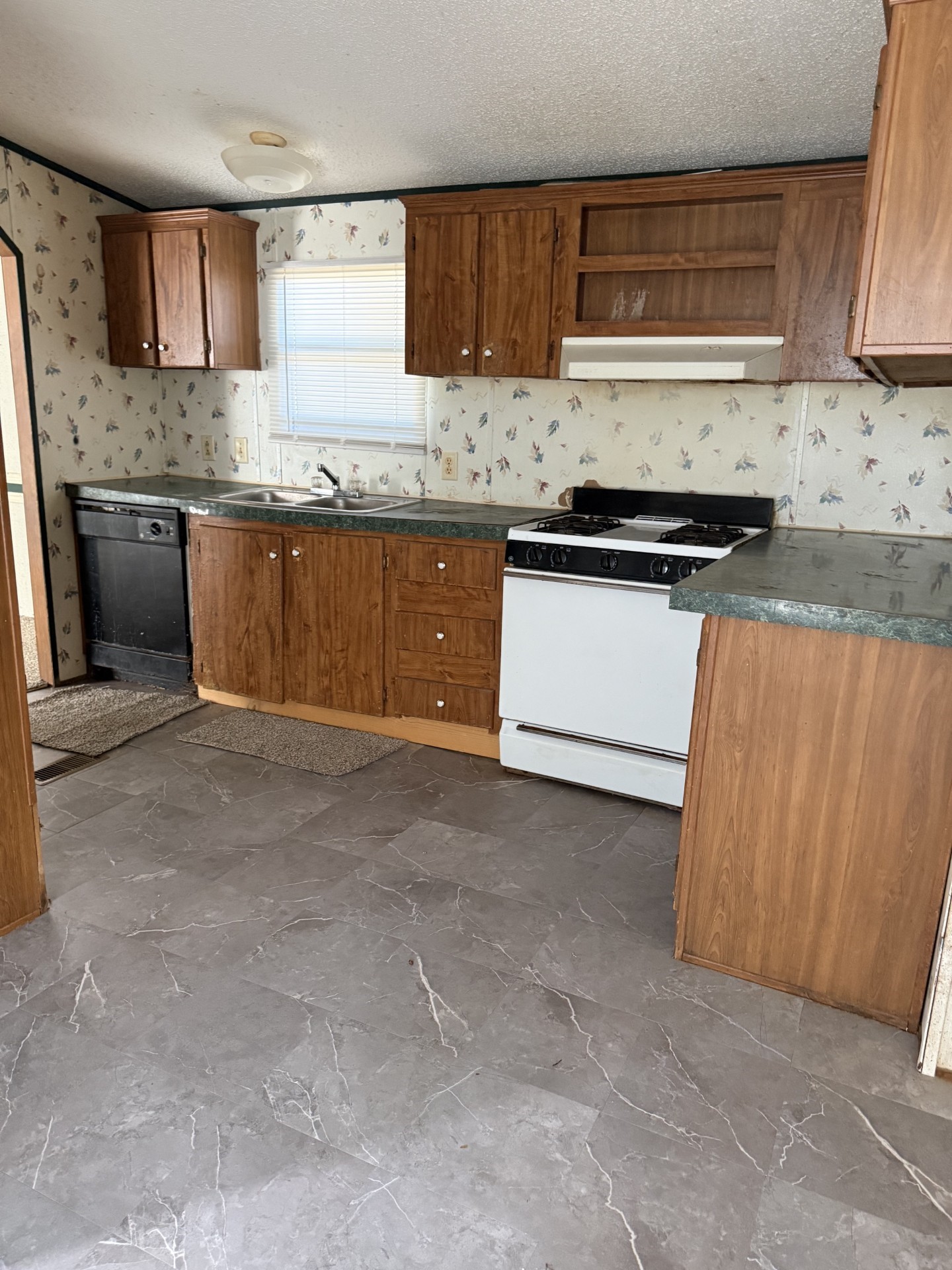 512 Harrison Avenue Property Photo 3
