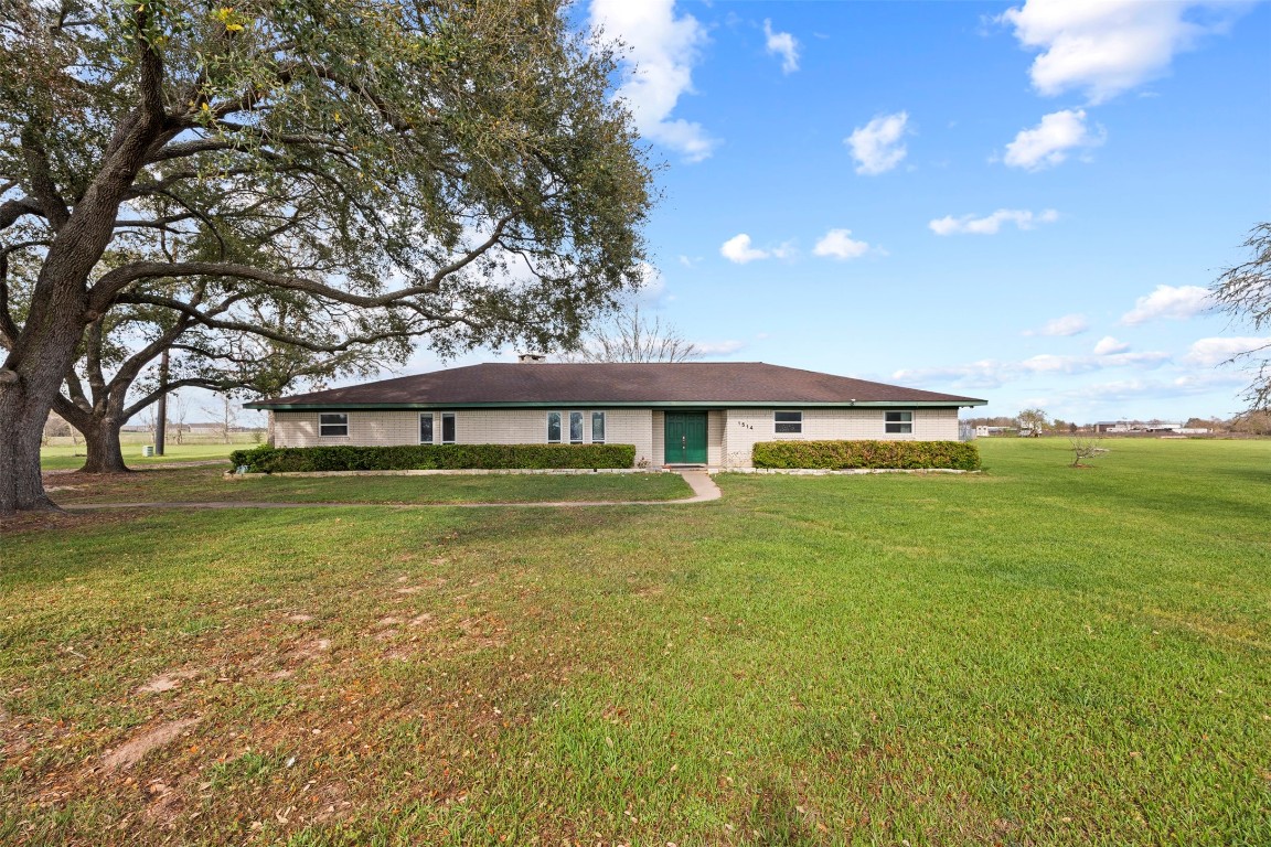 1514 Fm 359 Road Property Photo