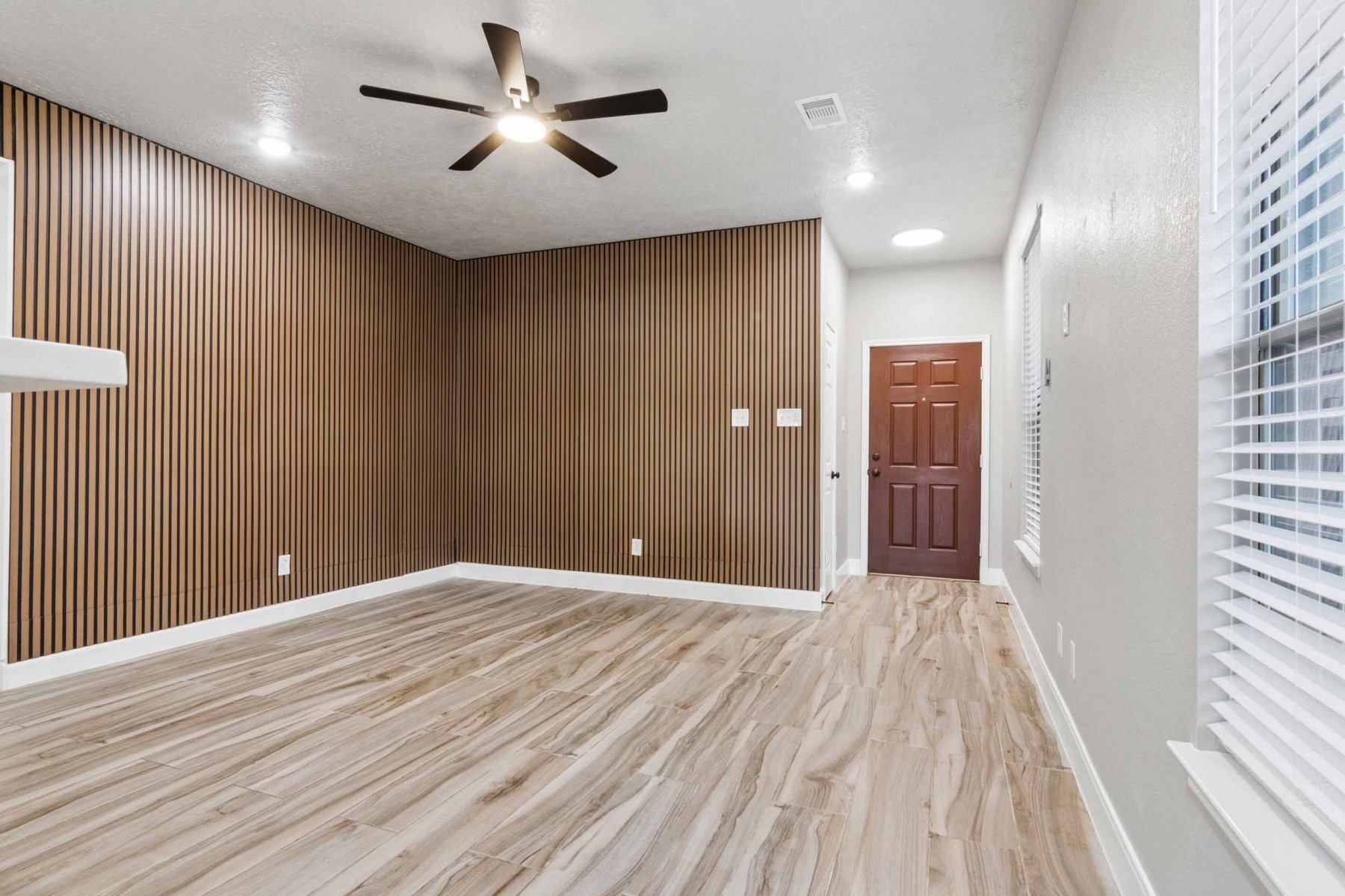 18523 Fair Grange Lane Property Photo 7