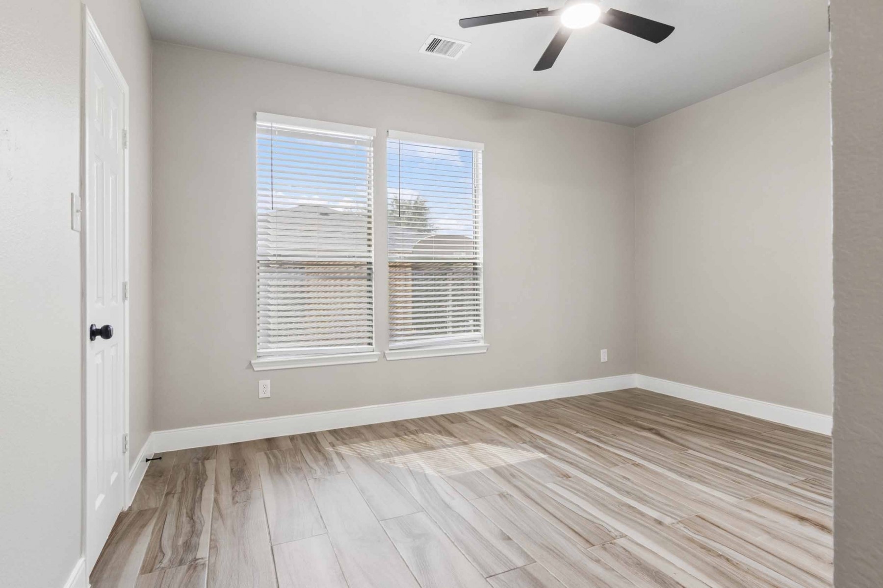 18523 Fair Grange Lane Property Photo 12