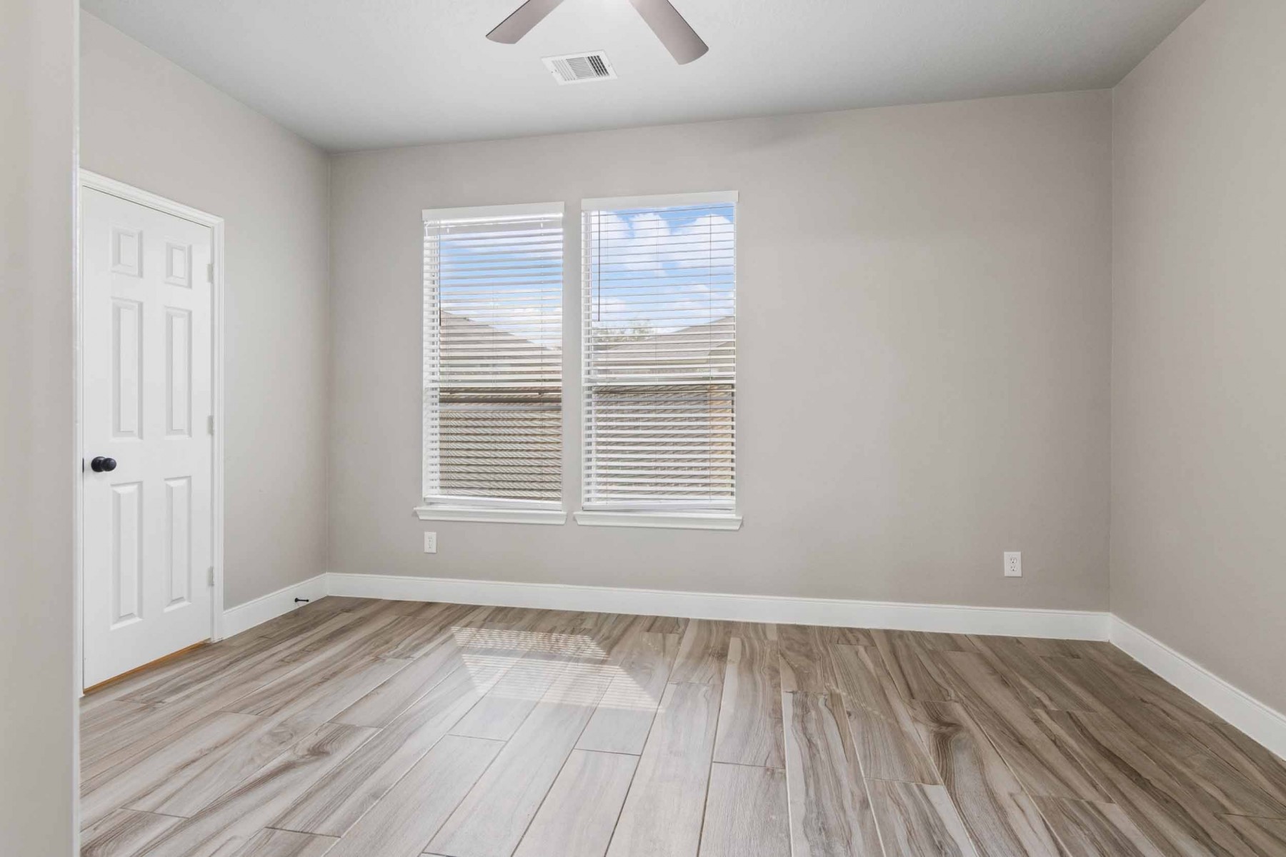 18523 Fair Grange Lane Property Photo 14