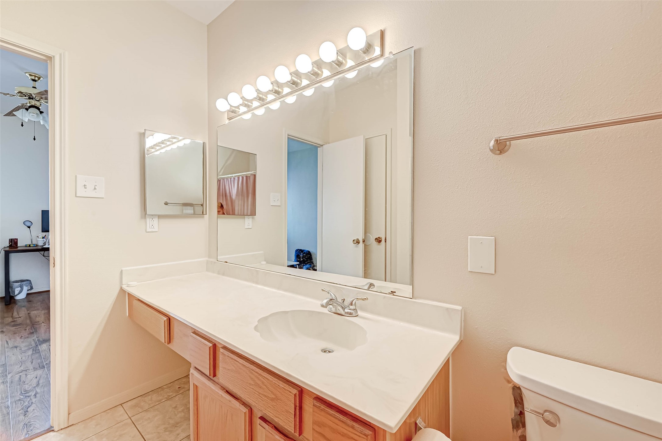 3780 Tanglewilde Street 604 Property Photo 30