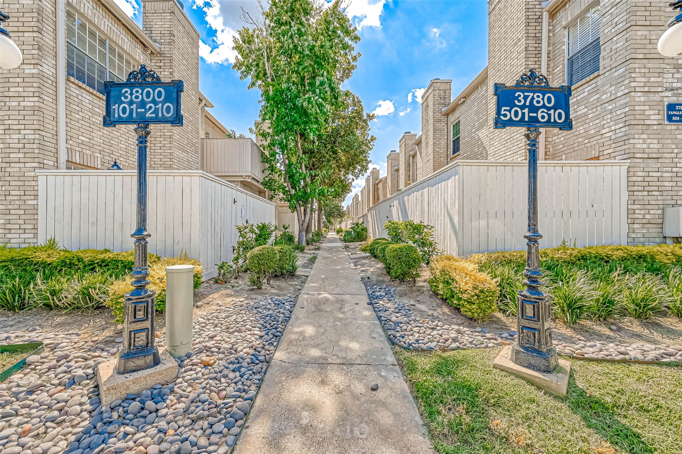 3780 Tanglewilde Street 604 Property Photo 44