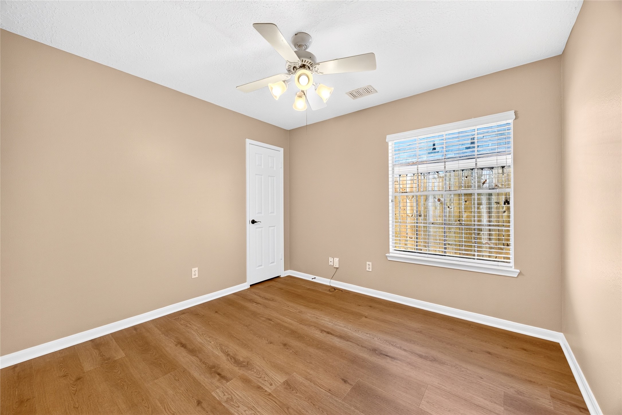 17414 Erin Way Court Property Photo 33