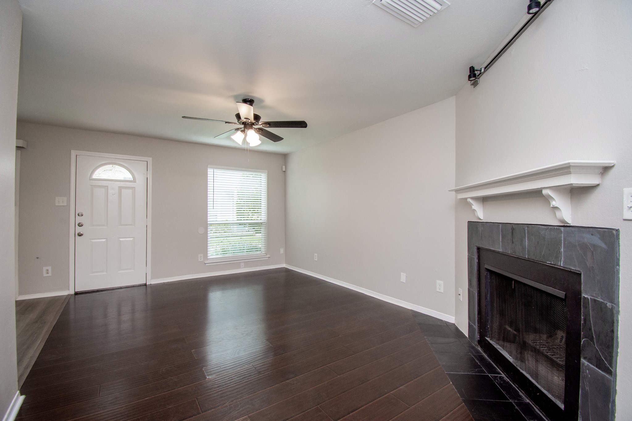 2379 Briarwest Boulevard 28 Property Photo 2