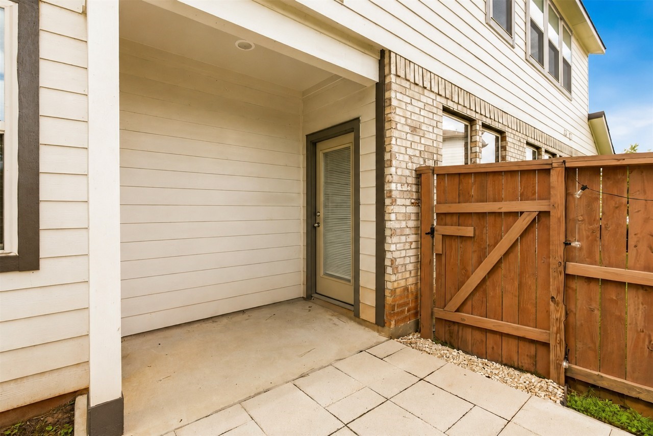 114 Skyshine Court Property Photo 29